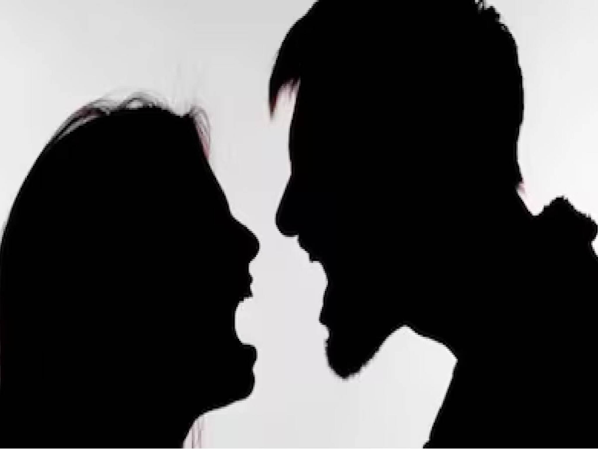 ഭര്ത്താവിന്റെ 520 ബന്ധങ്ങളും കോണ്ടം ശേഖരവും കണ്ടെത്തിയ യുവതി കഥ മുഴുവൻ കോമിക് ബുക്ക് ആക്കി ഭര്ത്താവിന്റെ 520 ബന്ധങ്ങളും കോണ്ടം ശേഖരവും കണ്ടെത്തിയ യുവതി കഥ മുഴുവൻ കോമിക് ബുക്ക് ആക്കി