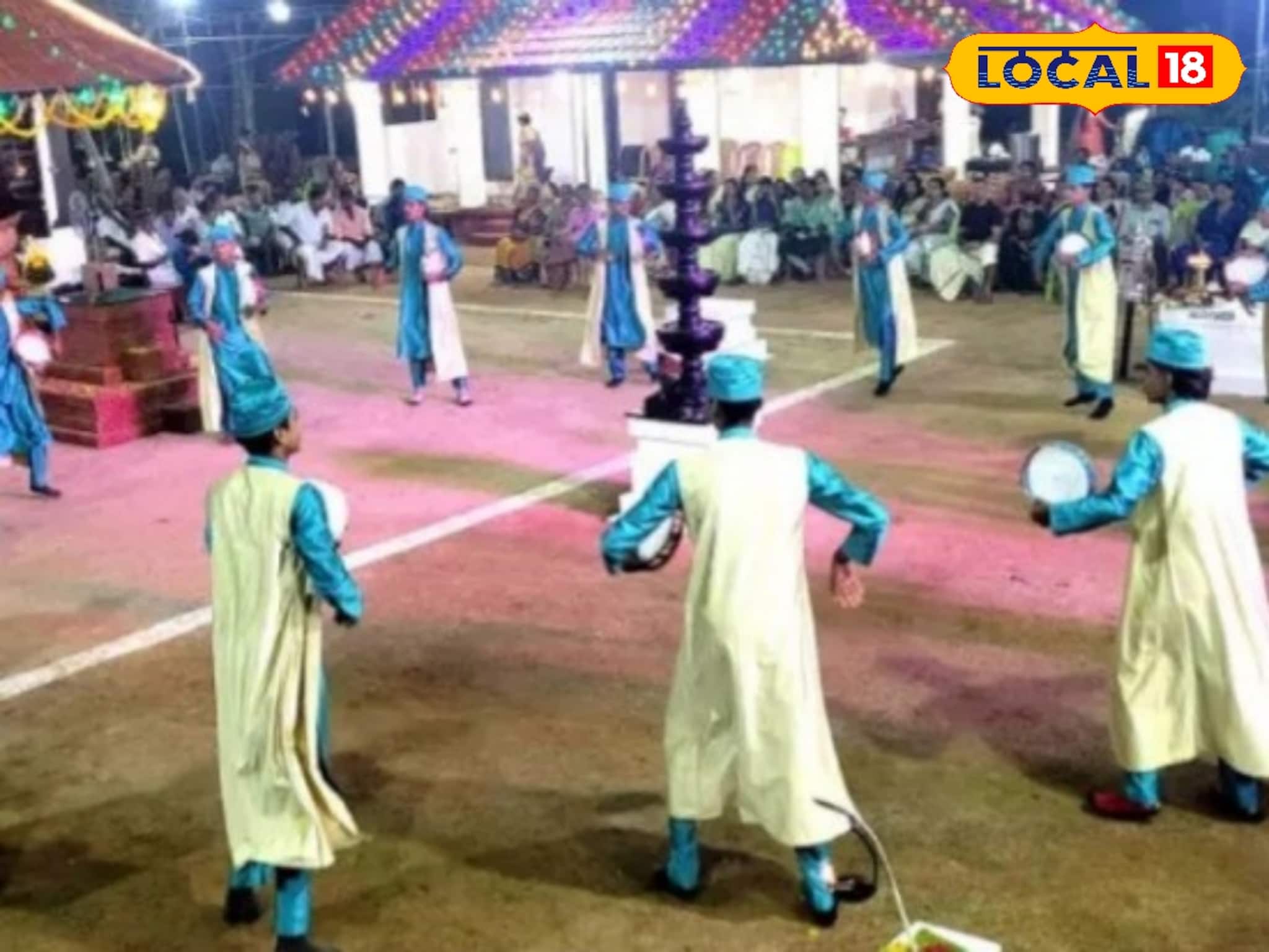 മാപ്പിളപ്പാട്ടിൽ അയ്യപ്പഗീതം: മുത്തപ്പൻ മടപ്പുര ക്ഷേത്രോത്സവത്തിൽ അയ്യപ്പസ്വാമിക്കായി ദഫ് മുട്ട് മാപ്പിളപ്പാട്ടിൽ അയ്യപ്പഗീതം: മുത്തപ്പൻ മടപ്പുര ക്ഷേത്രോത്സവത്തിൽ അയ്യപ്പസ്വാമിക്കായി ദഫ് മുട്ട്