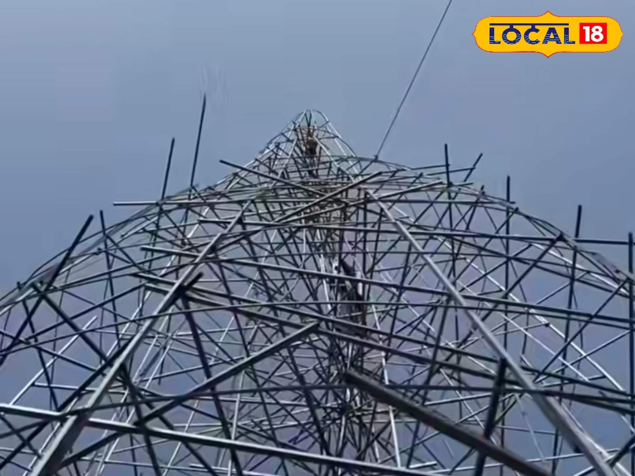 ആകാശം തൊടുമോ ഈ ക്രിസ്മസ് ട്രീ? തലസ്ഥാനത്ത് ഉയരുന്നത് 120 അടിയുടെ അത്ഭുതം!