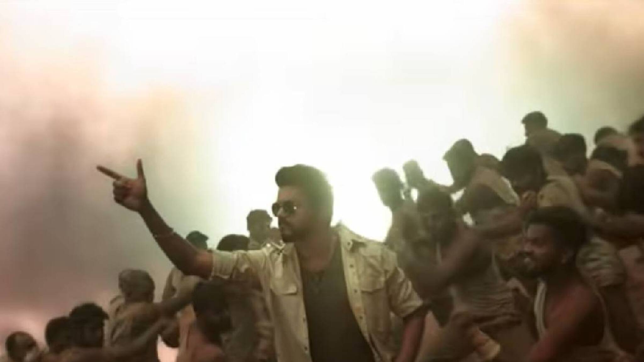 ഇനി ഇതിൽ ആടിത്തകർക്കാം; 'ഒരു പേരെ വരലാര്' വിജയ്‌യുടെ ജനനായകനിലെ അനിരുദ്ധ് ആലപിച്ച ഗാനം