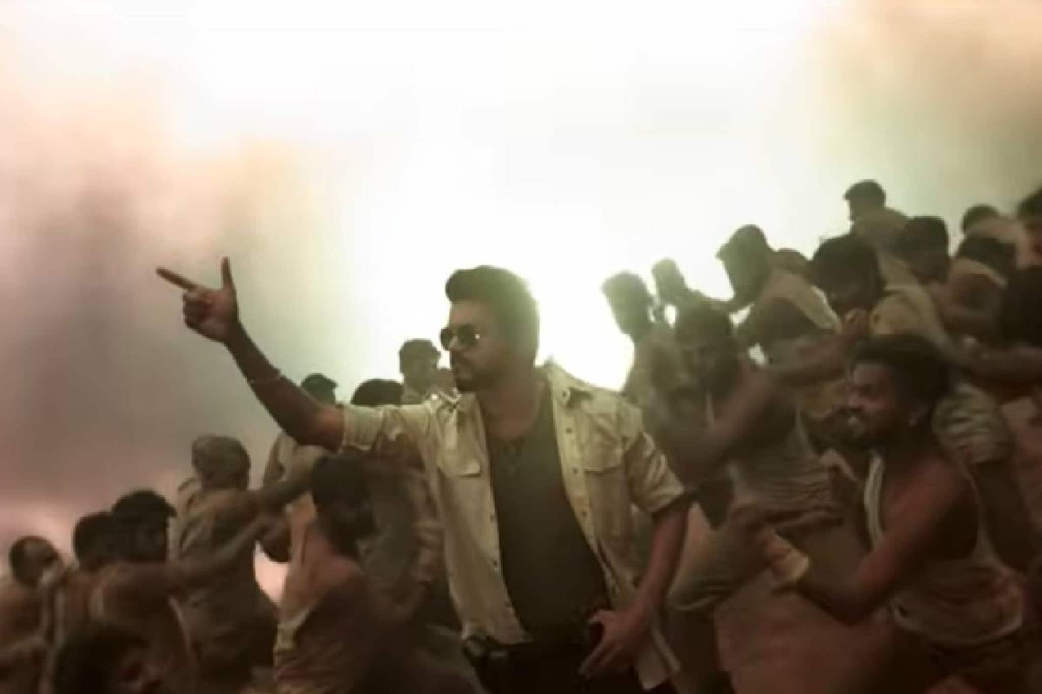 ഇനി ഇതിൽ ആടിത്തകർക്കാം; 'ഒരു പേരെ വരലാര്' വിജയ്യുടെ ജനനായകനിലെ അനിരുദ്ധ് ആലപിച്ച ഗാനം ഇനി ഇതിൽ ആടിത്തകർക്കാം; 'ഒരു പേരെ വരലാര്' വിജയ്യുടെ ജനനായകനിലെ അനിരുദ്ധ് ആലപിച്ച ഗാനം