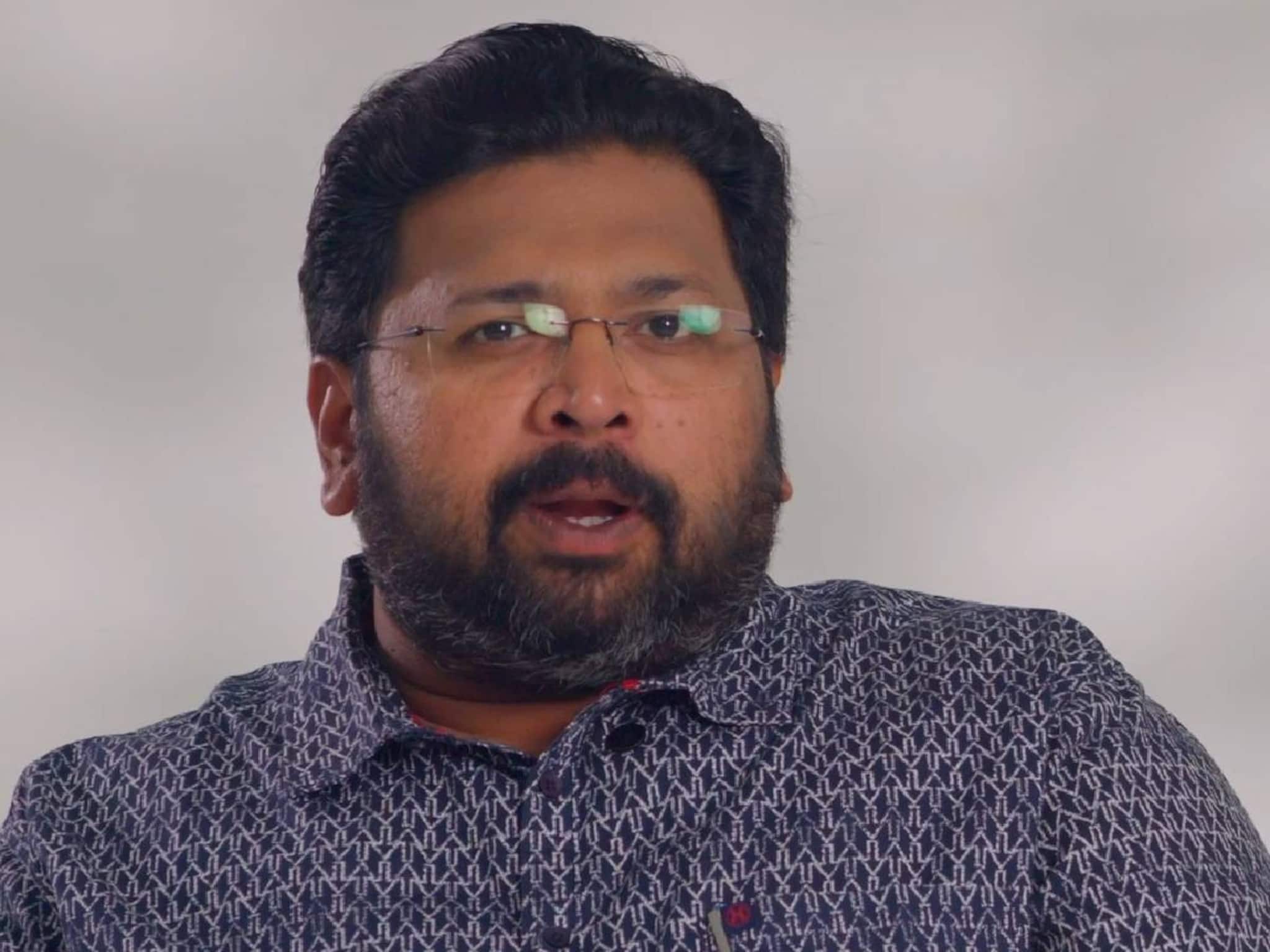 ശബരീനാഥൻ; രാഷ്ട്രീയത്തിലേക്ക് ക്ഷണിക്കപ്പെട്ട ടെക്കി; 10 വർഷം കൊണ്ട് എം.എൽ.എ. മുതൽ കൗൺസിലർ വരെ ശബരീനാഥൻ; രാഷ്ട്രീയത്തിലേക്ക് ക്ഷണിക്കപ്പെട്ട ടെക്കി; 10 വർഷം കൊണ്ട് എം.എൽ.എ. മുതൽ കൗൺസിലർ വരെ