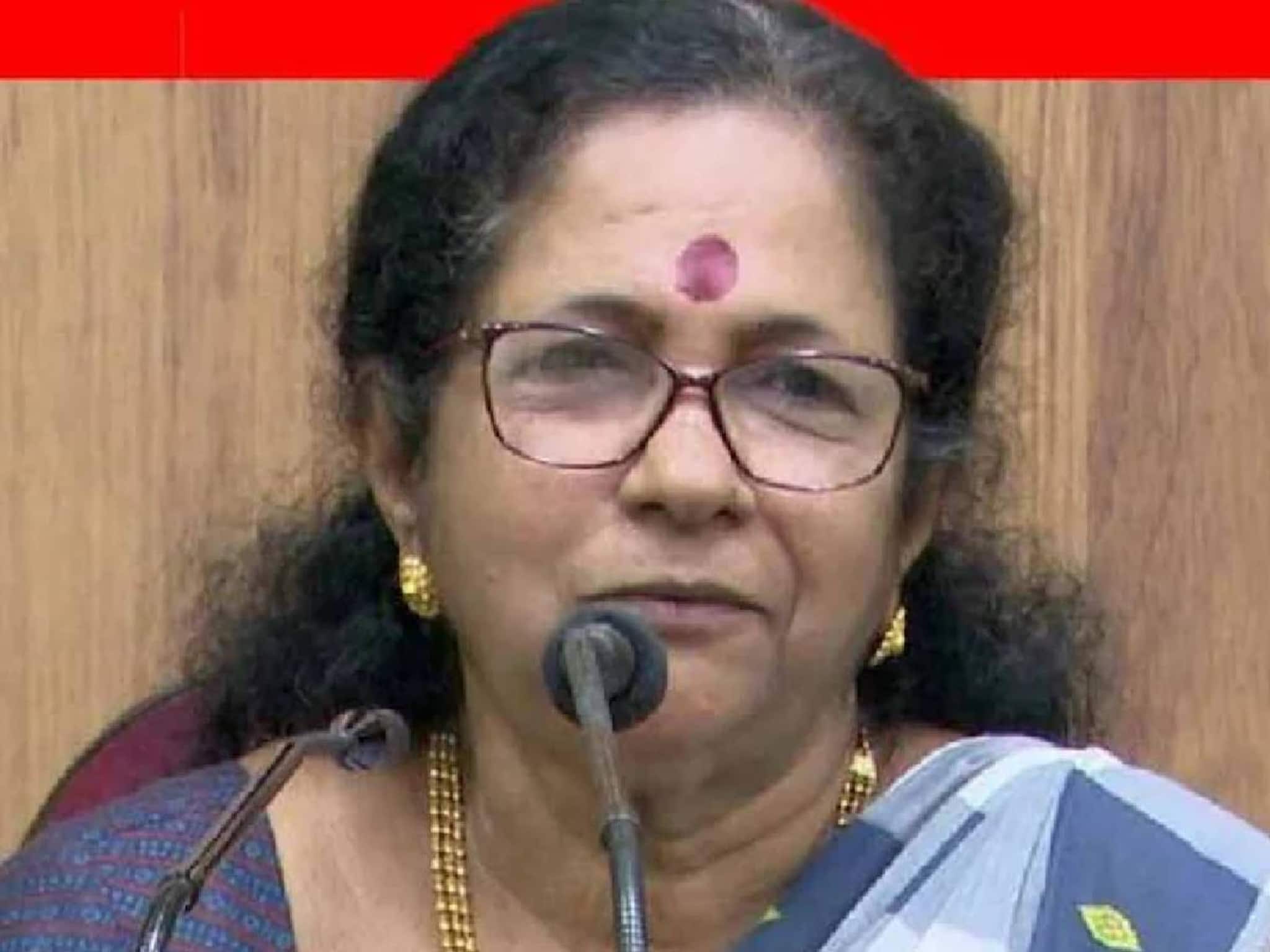 'തീവ്രത' പരാമർശം നടത്തിയ പന്തളം നഗരസഭയിലെ സിപിഎം നേതാവ് ലസിത നായർ തോറ്റു 'തീവ്രത' പരാമർശം നടത്തിയ പന്തളം നഗരസഭയിലെ സിപിഎം നേതാവ് ലസിത നായർ തോറ്റു