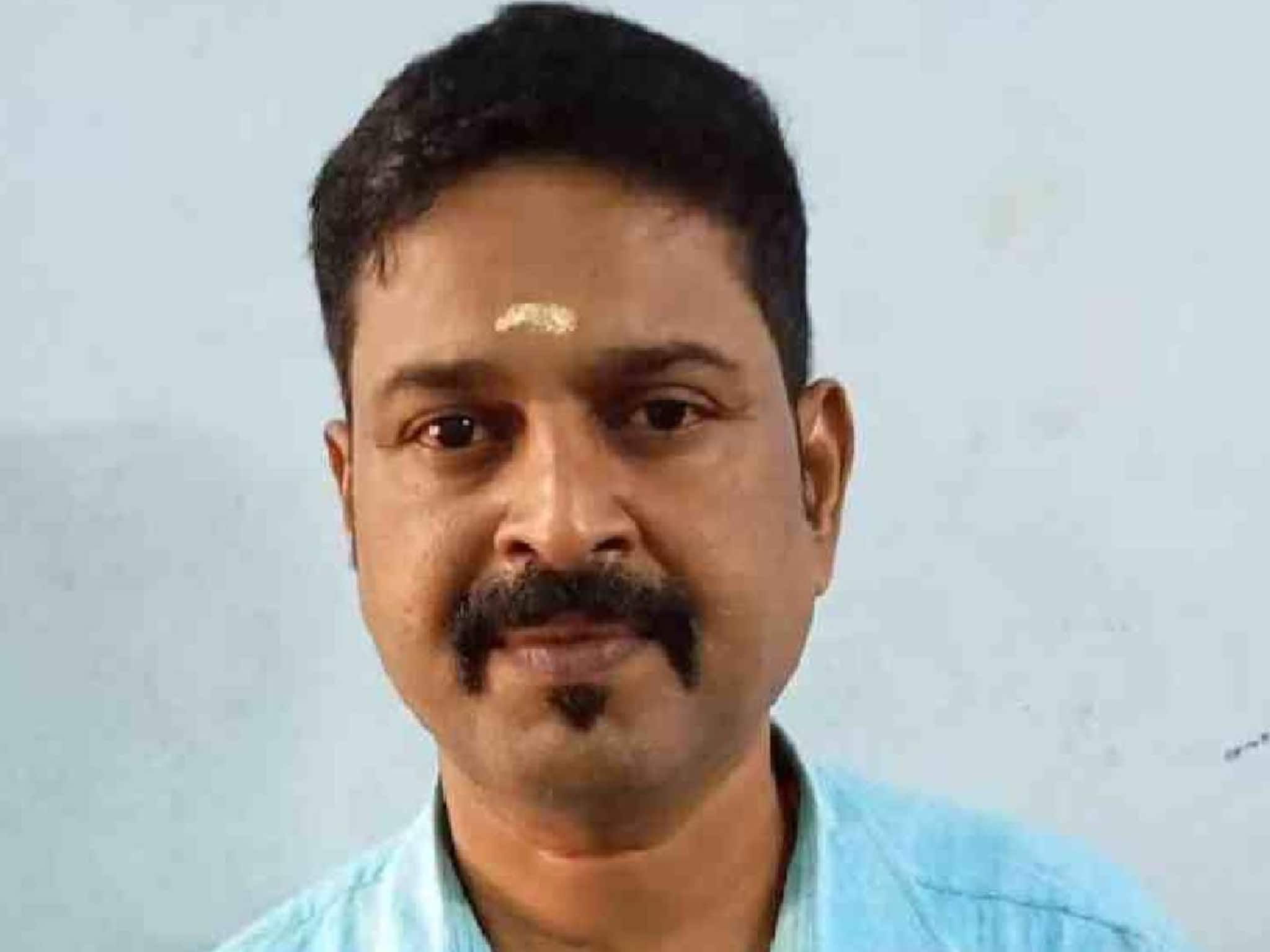 മാങ്കൂട്ടത്തിൽ കേസിലെ പരാതിക്കാരിയുടെ ഫോട്ടോ സമൂഹമാധ്യമങ്ങളില് പ്രചരിപ്പിച്ച മലപ്പുറം സ്വദേശി അറസ്റ്റിൽ മാങ്കൂട്ടത്തിൽ കേസിലെ പരാതിക്കാരിയുടെ ഫോട്ടോ സമൂഹമാധ്യമങ്ങളില് പ്രചരിപ്പിച്ച മലപ്പുറം സ്വദേശി അറസ്റ്റിൽ