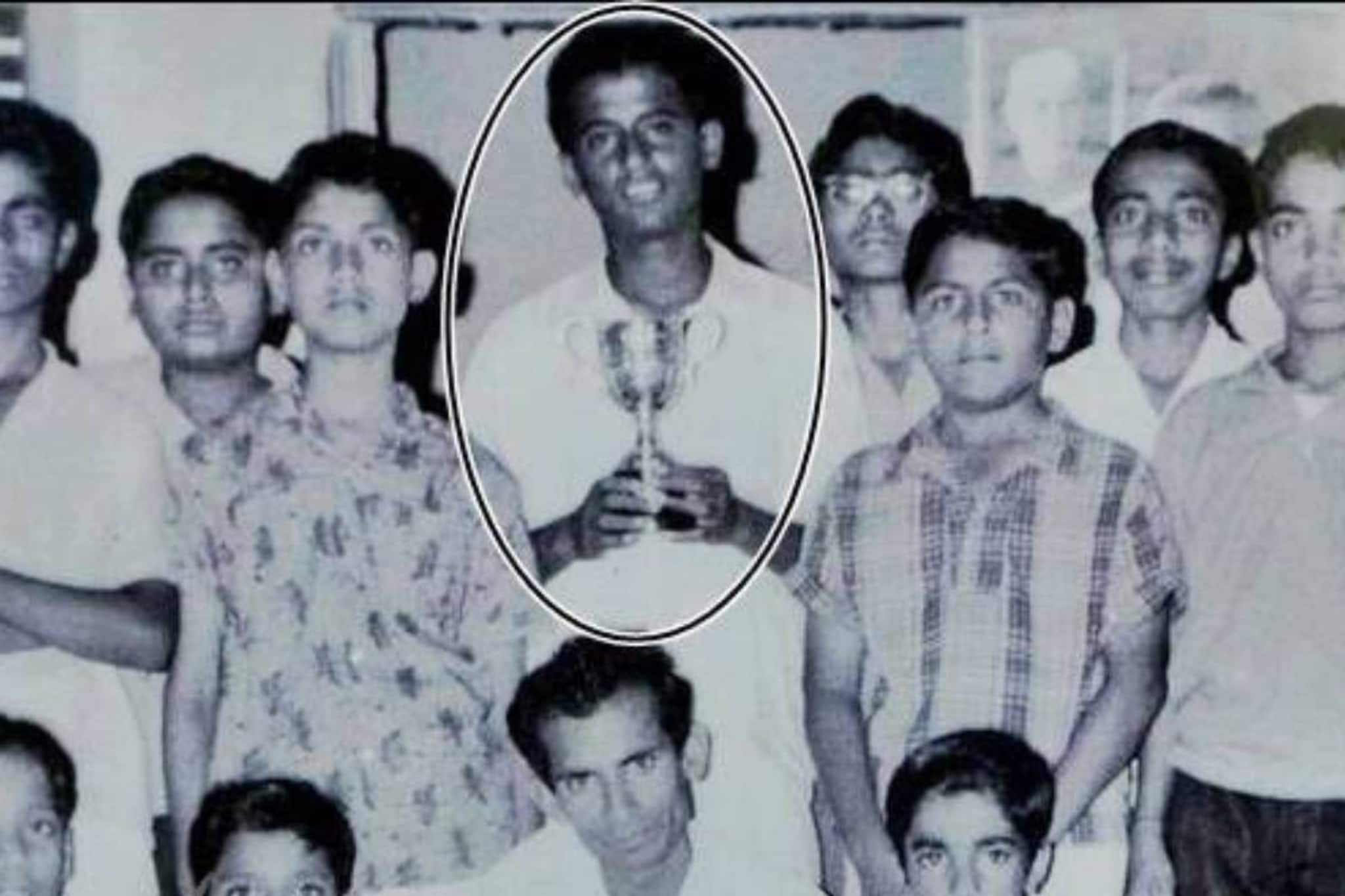 പത്താം ക്‌ളാസിൽ തോറ്റപ്പോൾ പത്രത്തിൽ ജോലിക്ക് കയറി; 450 കോടി രൂപയുടെ ആസ്തിയുള്ള സൂപ്പർനടൻ