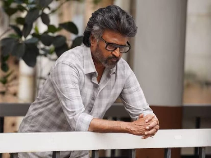 രജനീകാന്തിന്റെ കരിയർ വളർച്ച വളരെ വേഗത്തിലായിരുന്നു. ആദ്യത്തെ 50 ചിത്രങ്ങൾ പൂർത്തിയാക്കാൻ അദ്ദേഹത്തിന് അധികകാലം വേണ്ടിവന്നില്ല. കേവലം നാല് വർഷം കൊണ്ടാണ് രജനീകാന്ത് ഈ നേട്ടം വരെയെത്തിയത്. അഞ്ചാമത് ചിത്രമായ ടൈഗർ 1979ൽ റിലീസ് ചെയ്തു. അദ്ദേഹത്തിനുണ്ടായിരുന്ന പ്രേക്ഷക സ്വീകാര്യതയും ഡിമാൻഡും എത്രത്തോളം എന്ന് മനസിലാക്കാൻ ഇത്രയും മാത്രം മതിയാകും. മുൻനിര നടന്മാർ അഭിനയിച്ച പല കഥാപാത്രങ്ങളും റീമേക്കിലൂടെ രജനീകാന്തിനെ തേടിയെത്തി. അതിൽപലതും നടൻ അമിതാഭ് ബച്ചൻ അഭിനയിച്ച റോളുകളായിരുന്നു. ഇവയെല്ലാം തന്നെ ബ്ലോക്ക്ബസ്റ്റർ ഹിറ്റുകളായി മാറി എന്നതും ശ്രദ്ധേയം