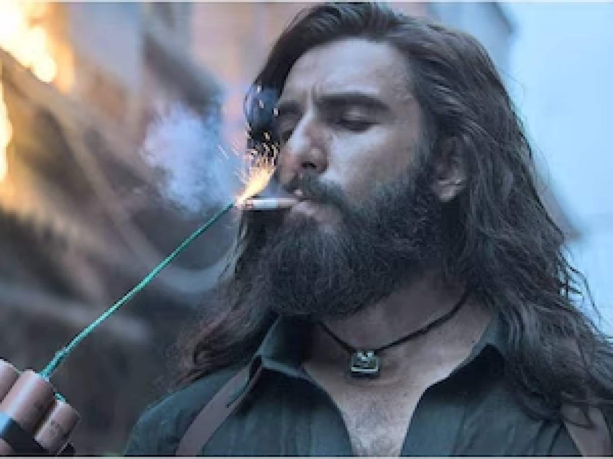 ഫസ്റ്റ് അടിച്ച് രൺവീർ സിംഗിന്റെ 'ധുരന്ധർ'; ഈ വർഷത്തെ ഏറ്റവും കൂടുതൽ കളക്ഷൻ നേടുന്ന ചിത്രം എന്ന റെക്കോർഡ്