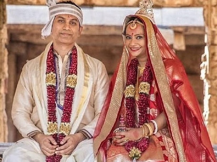 പ്രശസ്ത തിരക്കഥാകൃത്ത് കൂടിയാണ് രാജിന്റെ മുൻഭാര്യ ശ്യമാലി ഡേ. ഇവരുടെ വിവാഹകാലത്ത്, രണ്ടുപേരും വളരെ സ്നേഹത്തിൽ കഴിഞ്ഞിരുന്നു എന്ന തരത്തിലെ ചിത്രങ്ങളും മറ്റും ശ്യമാലിയുടെ പ്രൊഫൈലിൽ നിറഞ്ഞിട്ടുണ്ട്. രംഗ് ദേ ബസന്തി, ഓംകാര, ഏക് നോടീർ ഗോൽപോ പോലുള്ള പ്രോജക്ടുകളിൽ ശ്യമാലി പ്രവർത്തിച്ചിട്ടുണ്ട്. എന്നാൽ, എന്ന് മുതലാണോ സാമന്ത- രാജ് പ്രണയവാർത്തകൾ തലപൊക്കാൻ തുടങ്ങിയത്, അന്നുമുതൽ ശ്യമാലിയുടെ പ്രൊഫൈലിൽ  മനഃശാന്തി തേടുന്ന ഒരാളുടെ അനുഭവങ്ങൾ എന്നപോലെയാണ് പോസ്റ്റുകൾ (തുടർന്ന് വായിക്കുക)