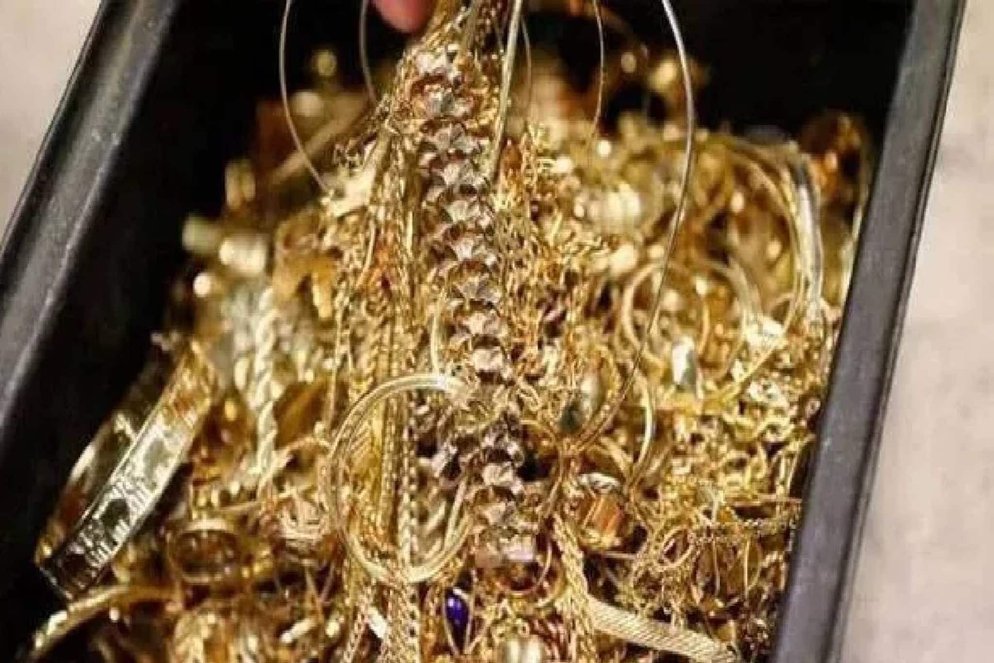 ദോഷം തീർക്കാമെന്ന് വിശ്വസിപ്പിച്ചു മന്ത്രം ചൊല്ലി മയക്കി ബിസിനസുകാരന്റെ 10 പവൻ കവർന്നു