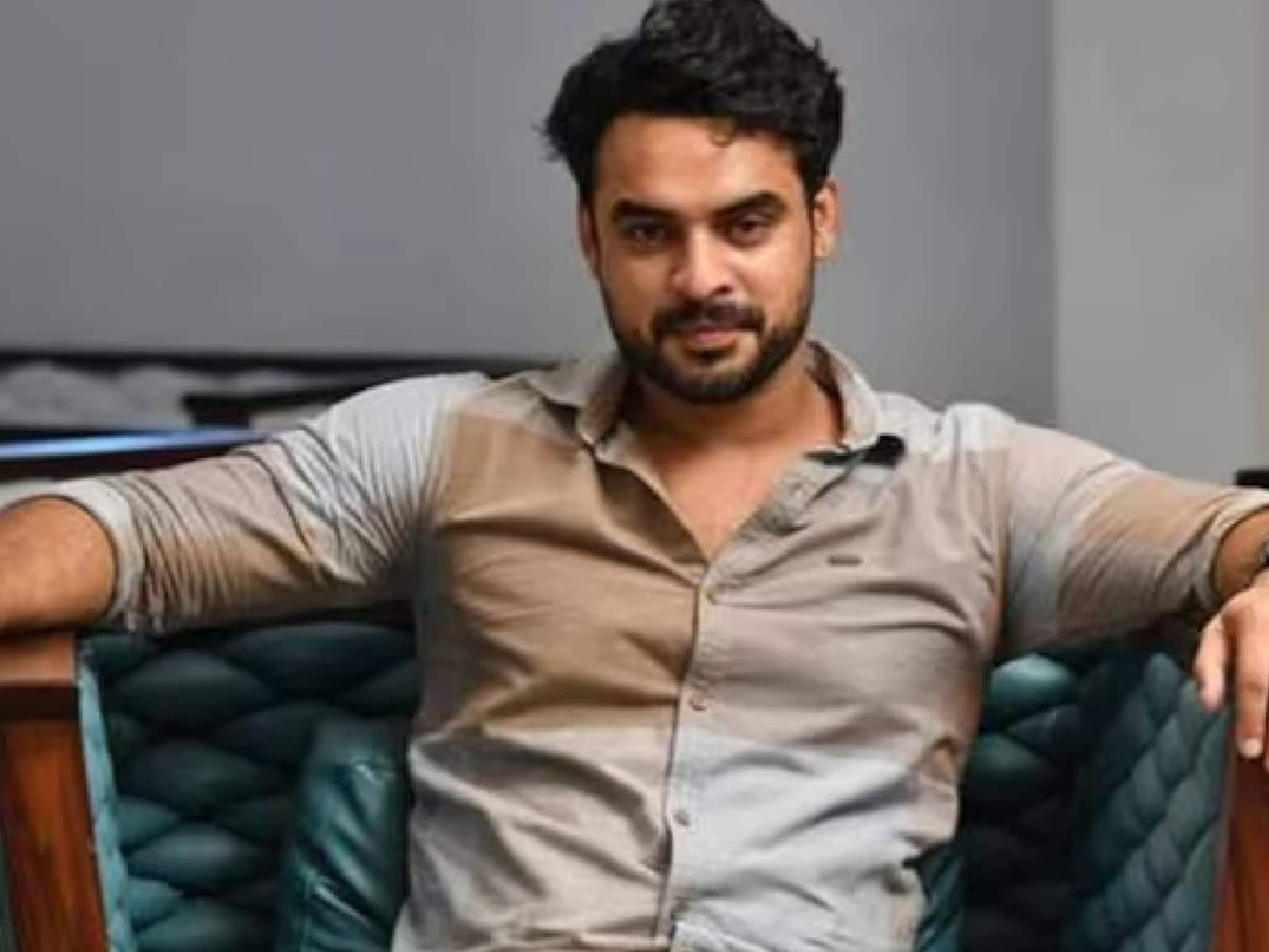 'അതിജീവിതയ്ക്ക് നീതി ലഭിക്കണം; കുറ്റവാളികൾ ശിക്ഷിക്കപ്പെടണം': ടൊവിനോ തോമസ് 'അതിജീവിതയ്ക്ക് നീതി ലഭിക്കണം; കുറ്റവാളികൾ ശിക്ഷിക്കപ്പെടണം': ടൊവിനോ തോമസ്