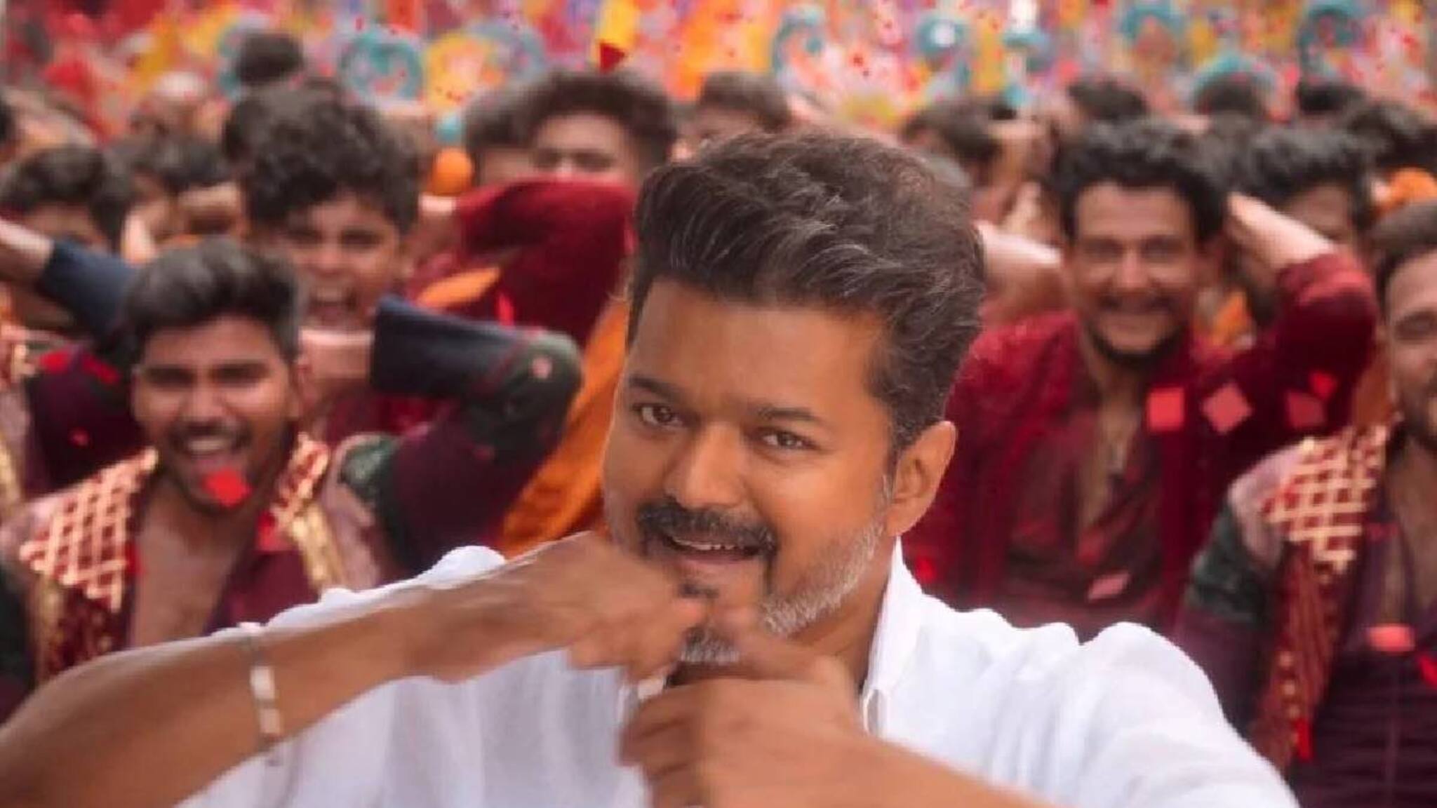 സിനിമ ഉപേക്ഷിക്കുന്നത് തനിക്കായി സർവ്വതും ത്യജിച്ച ആരാധകർക്ക് വേണ്ടി: ദളപതി വിജയ്