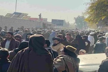 അഫ്‌ഗാനിസ്ഥാനിൽ തന്റെ കുടുംബത്തെ കൂട്ടക്കൊല ചെയ്ത പ്രതിയുടെ വധശിക്ഷ നടപ്പിലാക്കിയത് 13കാരൻ, കാണാൻ 80,000 പേർ