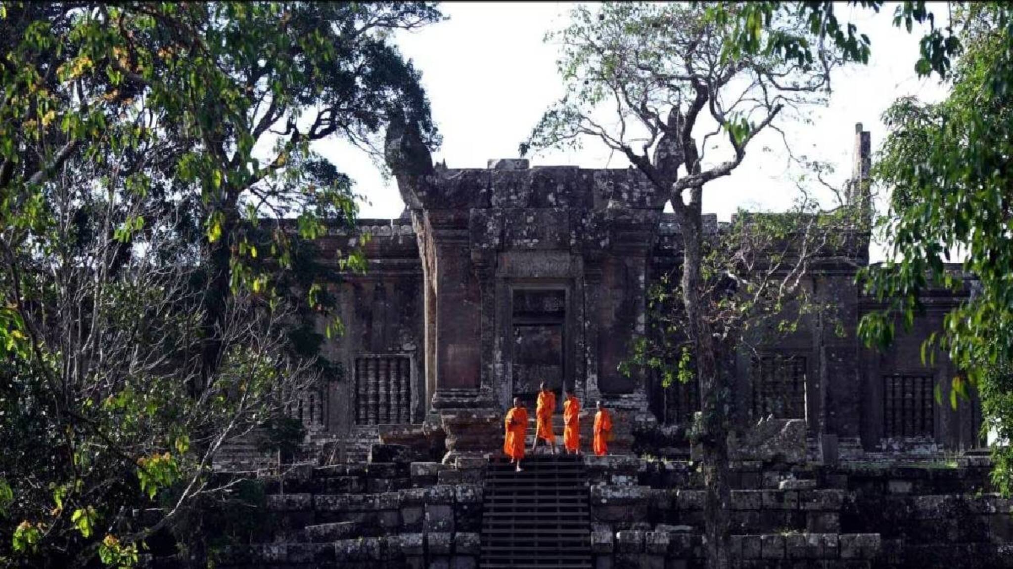 തായ്‌ലന്‍ഡ്-കംബോഡിയ  സംഘർഷത്തിൽ പുരാതന ഹിന്ദു ക്ഷേത്രത്തിന് കേടുപാടുകള്‍ സംഭവിച്ചതില്‍ ആശങ്ക