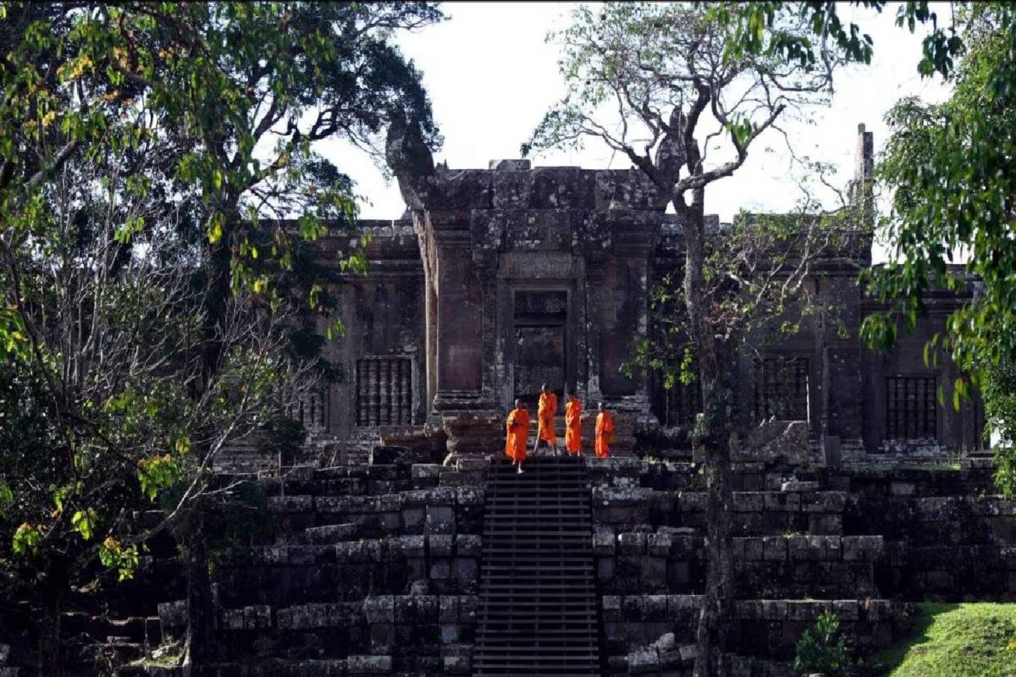 തായ്‌ലന്‍ഡ്-കംബോഡിയ  സംഘർഷത്തിൽ പുരാതന ഹിന്ദു ക്ഷേത്രത്തിന് കേടുപാടുകള്‍ സംഭവിച്ചതില്‍ ആശങ്ക