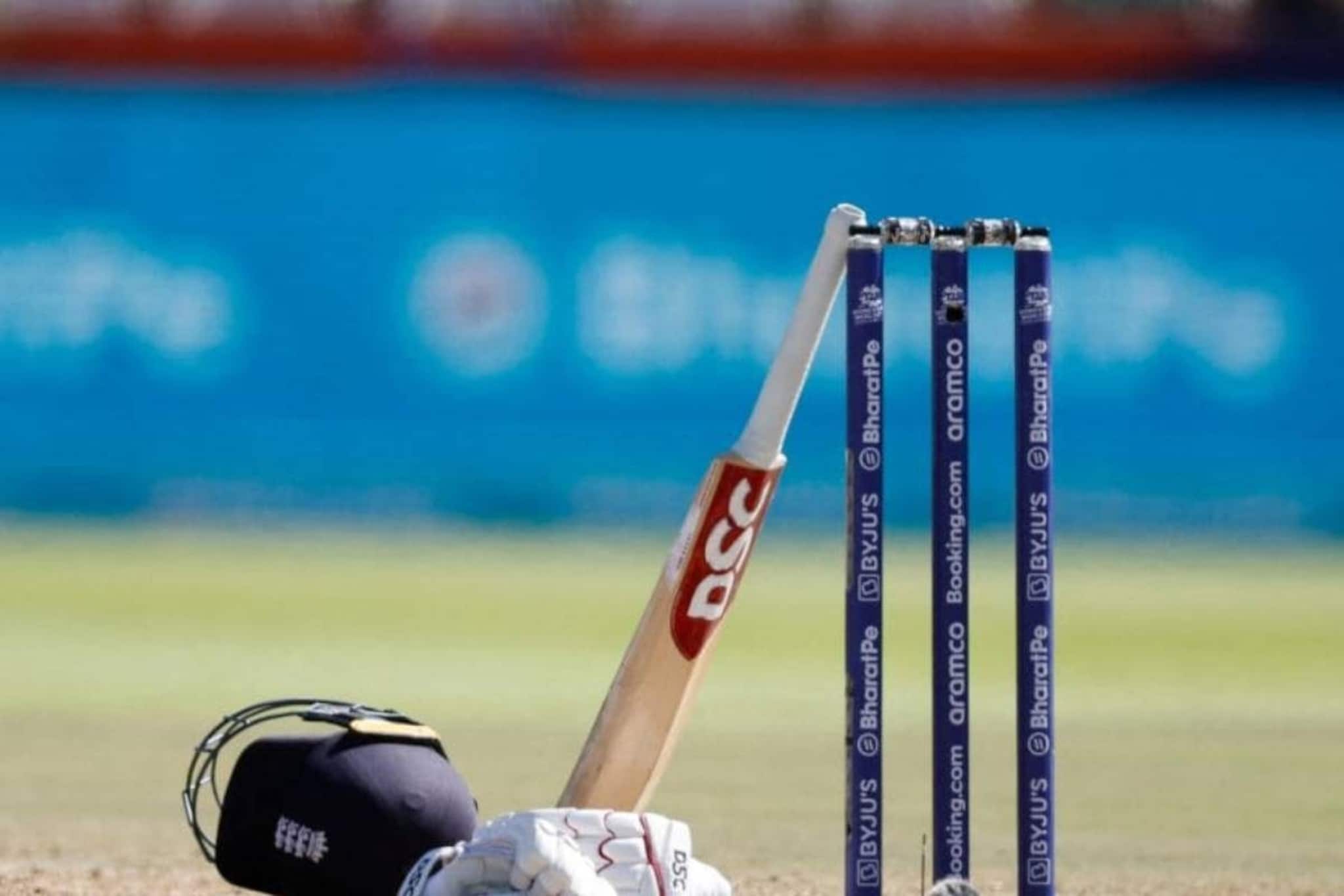 തലയിൽ 20 തുന്നലുകളും തോളെല്ലിന് പൊട്ടലും; ടീമിൽ എടുക്കാത്തതിന് മുഖ്യപരിശീലകനെ ബാറ്റിനടിച്ച് താരങ്ങൾ