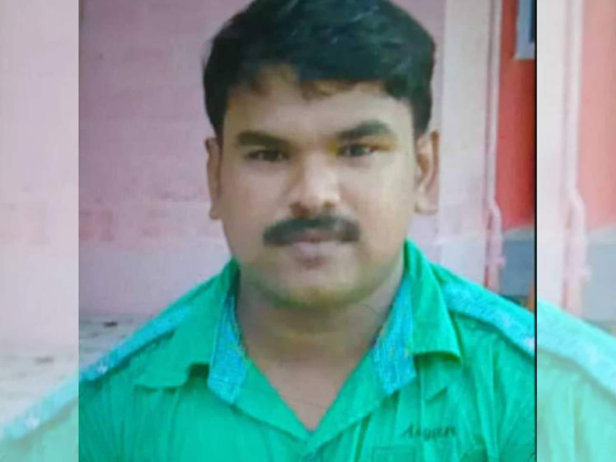 മലപ്പുറത്ത് തിരഞ്ഞെടുപ്പ് വിജയാഘോഷത്തിനിടെ പടക്കംപൊട്ടിച്ചു; ശരീരത്തിലേക്ക് തീപടര്ന്ന് യുഡിഎഫ് പ്രവർത്തകൻ മരിച്ചു മലപ്പുറത്ത് തിരഞ്ഞെടുപ്പ് വിജയാഘോഷത്തിനിടെ പടക്കംപൊട്ടിച്ചു; ശരീരത്തിലേക്ക് തീപടര്ന്ന് യുഡിഎഫ് പ്രവർത്തകൻ മരിച്ചു