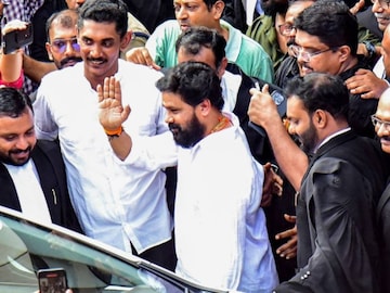 ദിലീപ് കോടതിക്ക് പുറത്തേക്ക് വന്നപ്പോൾ (Photo: PTI) ദിലീപ് കോടതിക്ക് പുറത്തേക്ക് വന്നപ്പോൾ (Photo: PTI)