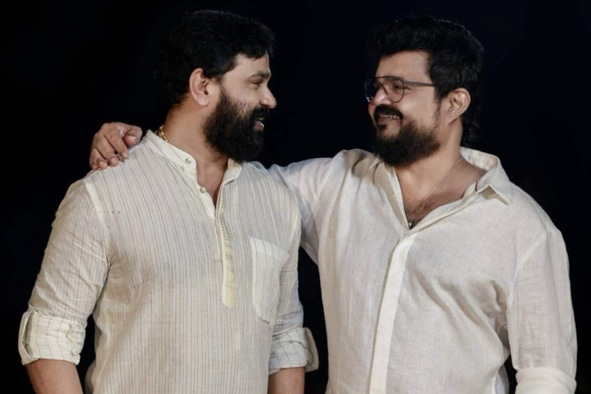 'നന്ദി ദൈവമേ, സത്യമേവ ജയതേ’; ദിലീപിനെ ചേർത്തുനിർത്തി നാദിർഷ 'നന്ദി ദൈവമേ, സത്യമേവ ജയതേ’; ദിലീപിനെ ചേർത്തുനിർത്തി നാദിർഷ