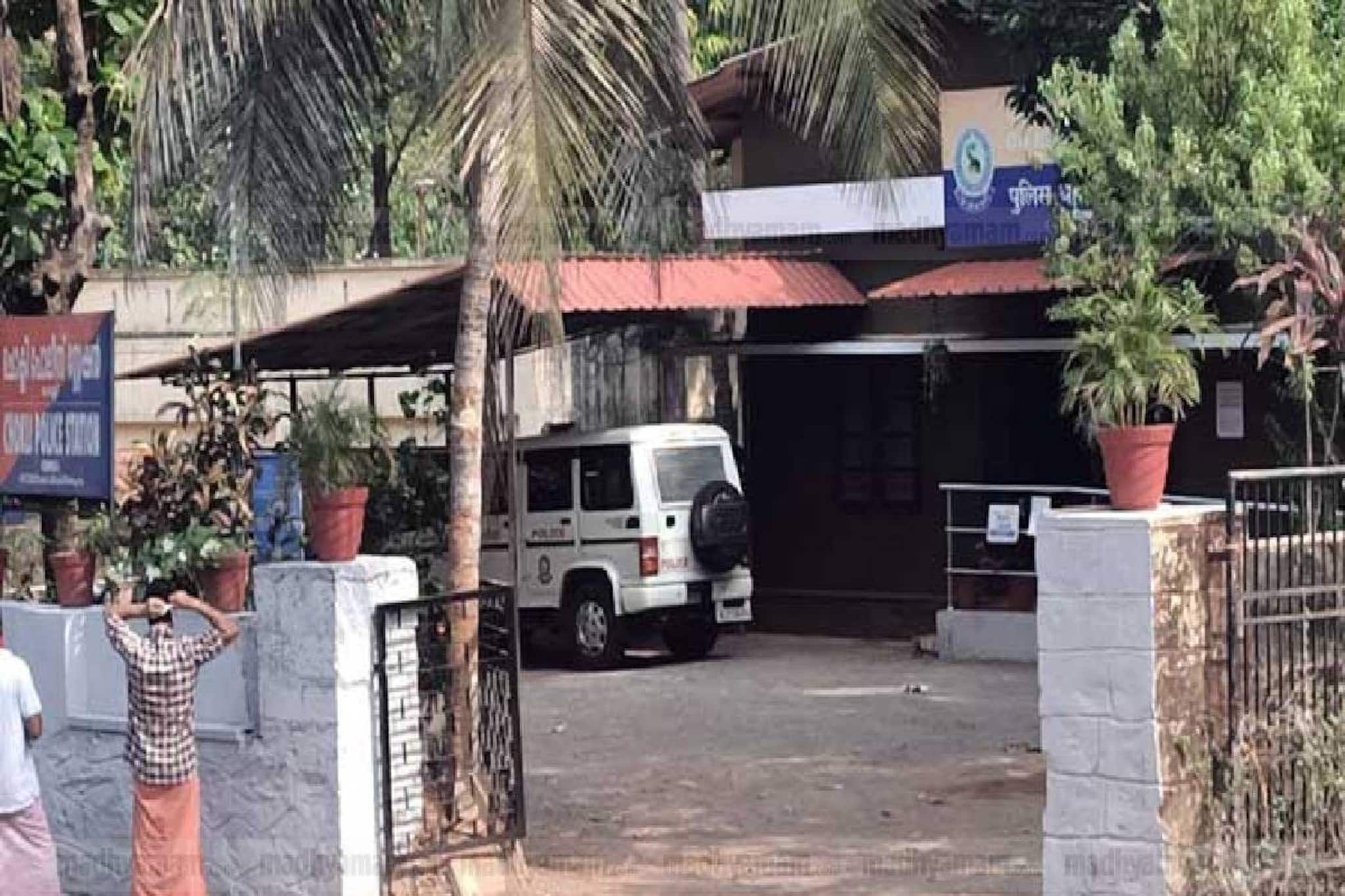 കണ്ണൂരിൽ കാണാതായ മുസ്ലീം ലീഗ് സ്ഥാനാര്ത്ഥി യുവാവിനൊപ്പം പൊലീസ് സ്റ്റേഷനില് കണ്ണൂരിൽ കാണാതായ മുസ്ലീം ലീഗ് സ്ഥാനാര്ത്ഥി യുവാവിനൊപ്പം പൊലീസ് സ്റ്റേഷനില്