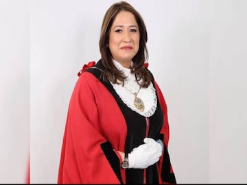 മുന് ഡെപ്യൂട്ടി മേയര് ഹിന മിറി മുന് ഡെപ്യൂട്ടി മേയര് ഹിന മിറി