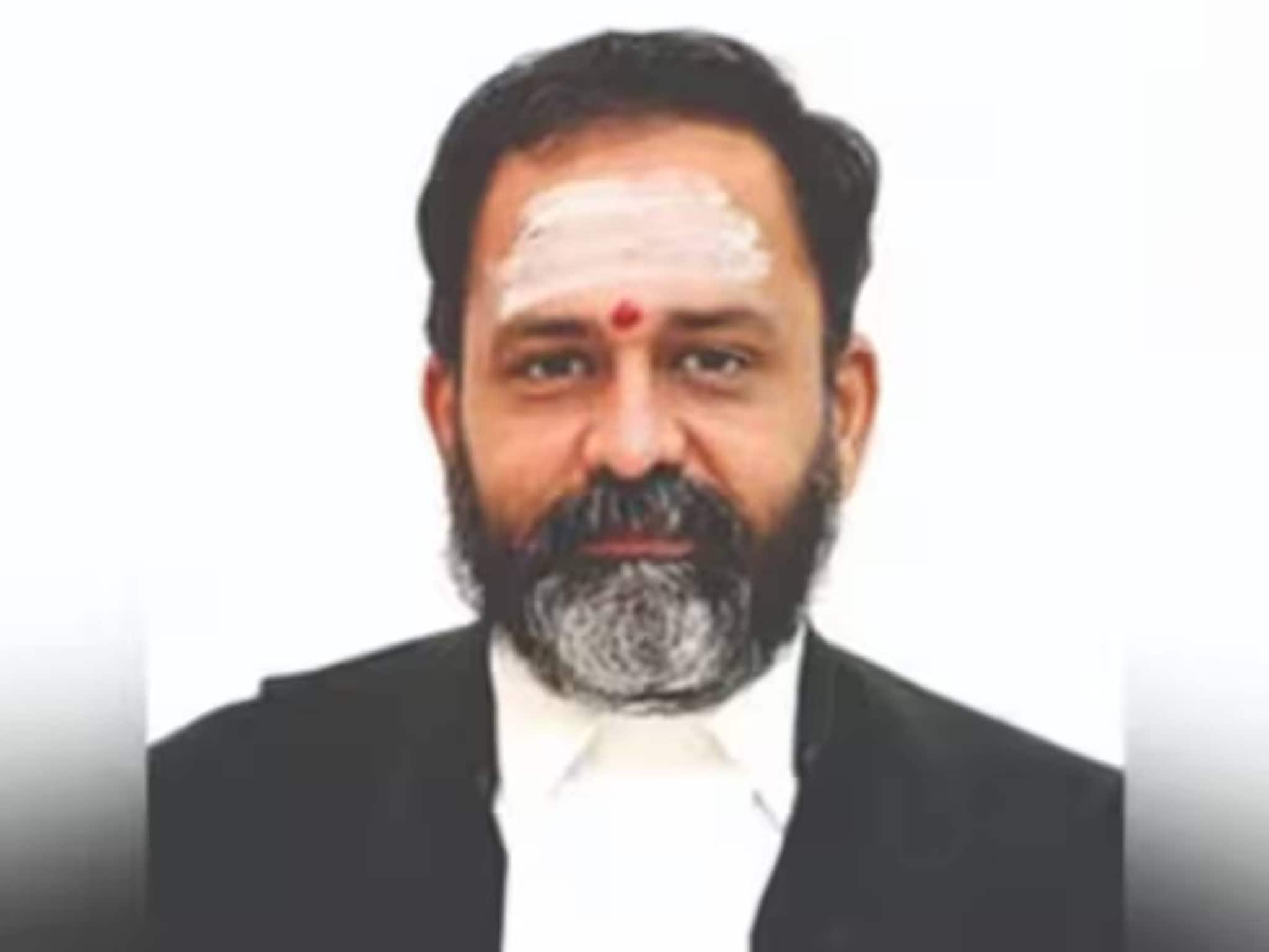 മദ്രാസ് ഹൈക്കോടതി ജഡ്ജി ജ. ജി ആര് സ്വാമിനാഥനെ ഇംപീച്ച് ചെയ്യാന് 100 പ്രതിപക്ഷ എംപിമാർ നീങ്ങുന്നത് എന്തുകൊണ്ട് ? മദ്രാസ് ഹൈക്കോടതി ജഡ്ജി ജ. ജി ആര് സ്വാമിനാഥനെ ഇംപീച്ച് ചെയ്യാന് 100 പ്രതിപക്ഷ എംപിമാർ നീങ്ങുന്നത് എന്തുകൊണ്ട് ?