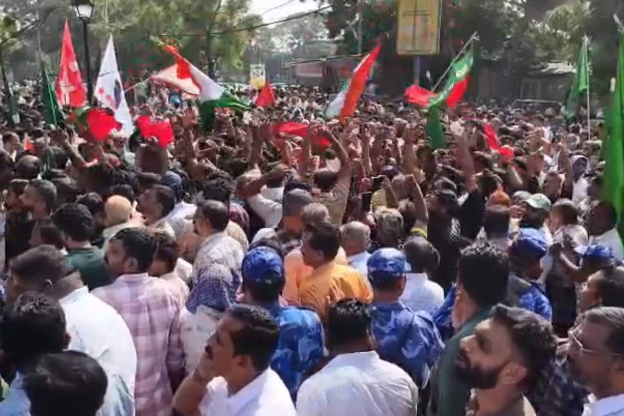 Kerala Local Body Election Results: തദ്ദേശപ്പോരിൽ വീണവര് Kerala Local Body Election Results: തദ്ദേശപ്പോരിൽ വീണവര്