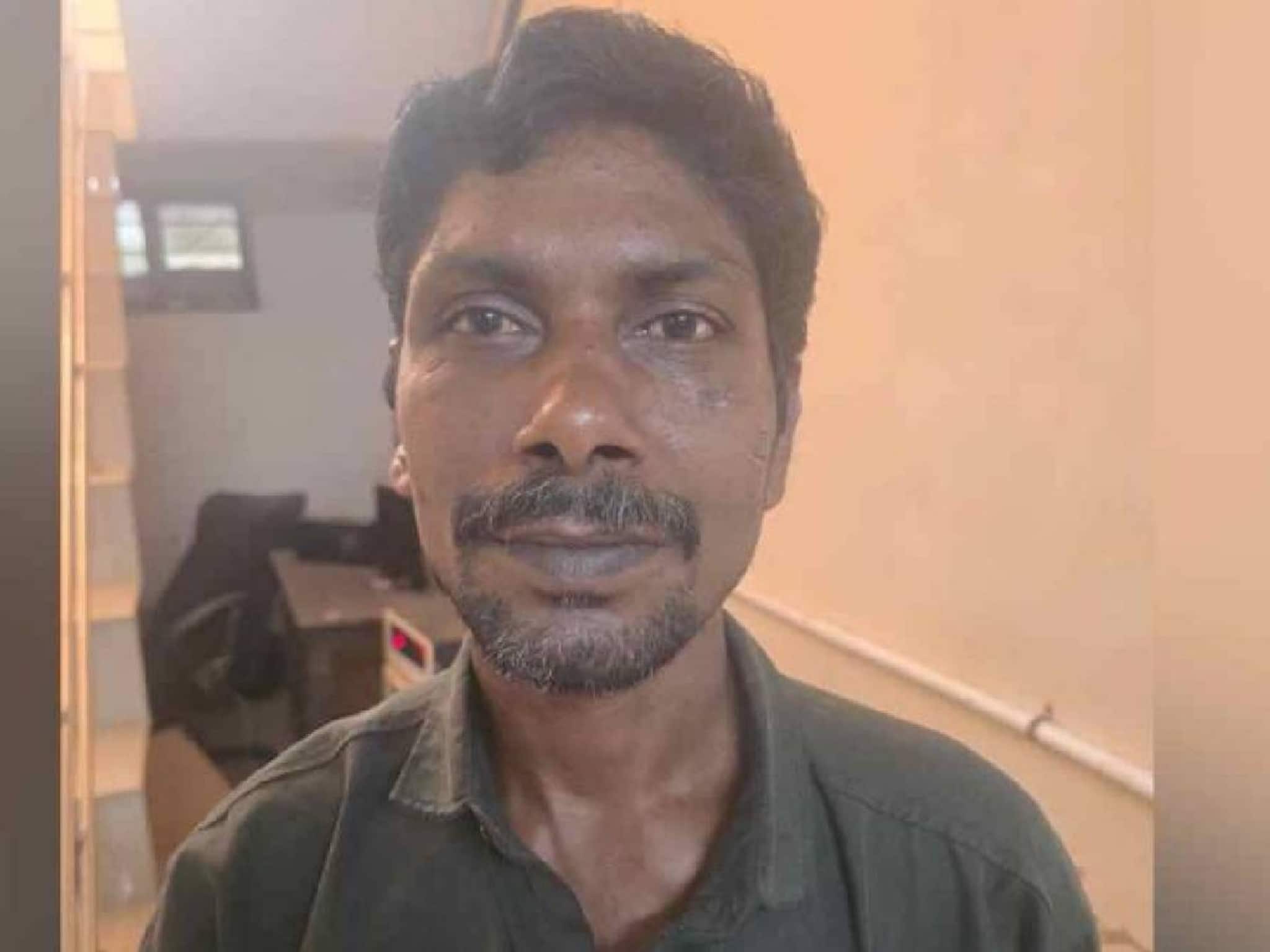 കൊല്ലത്ത് അരിഷ്ടം വാങ്ങിയ പണം ചോദിച്ചതിന് ജീവനക്കാരനെ തലയ്ക്കടിച്ചു കൊന്നു