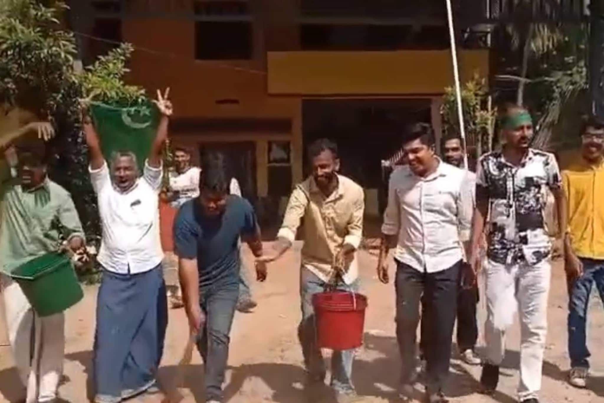 കോഴിക്കോട് ചങ്ങരോത്ത് പഞ്ചായത്തിലെ മുസ്ലിംലീഗ് പ്രവർത്തകരുടെ ശുദ്ധികലശം; SC-ST വകുപ്പ് പ്രകാരം 10 പേർക്കെതിരെ കേസ് കോഴിക്കോട് ചങ്ങരോത്ത് പഞ്ചായത്തിലെ മുസ്ലിംലീഗ് പ്രവർത്തകരുടെ ശുദ്ധികലശം; SC-ST വകുപ്പ് പ്രകാരം 10 പേർക്കെതിരെ കേസ്