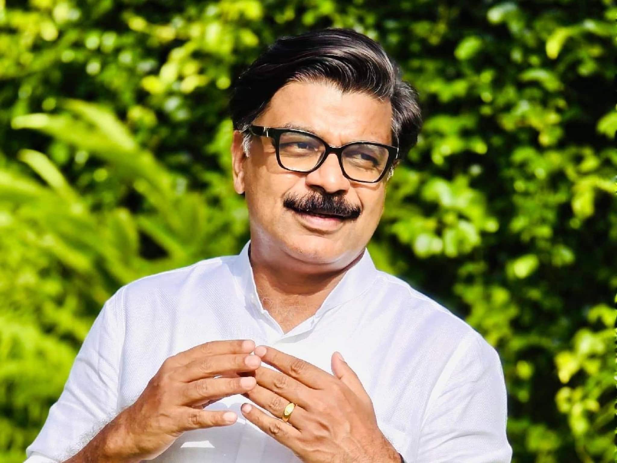 'രാഹുലിന്റെ പതനത്തിന് ഉത്തരം നൽകേണ്ടത് അതിവേഗം വളർത്തിയവർ'; ഷാഫിക്കെതിരെ പരോക്ഷ വിമർശനവുമായി മാത്യു കുഴല്‍നാടൻ