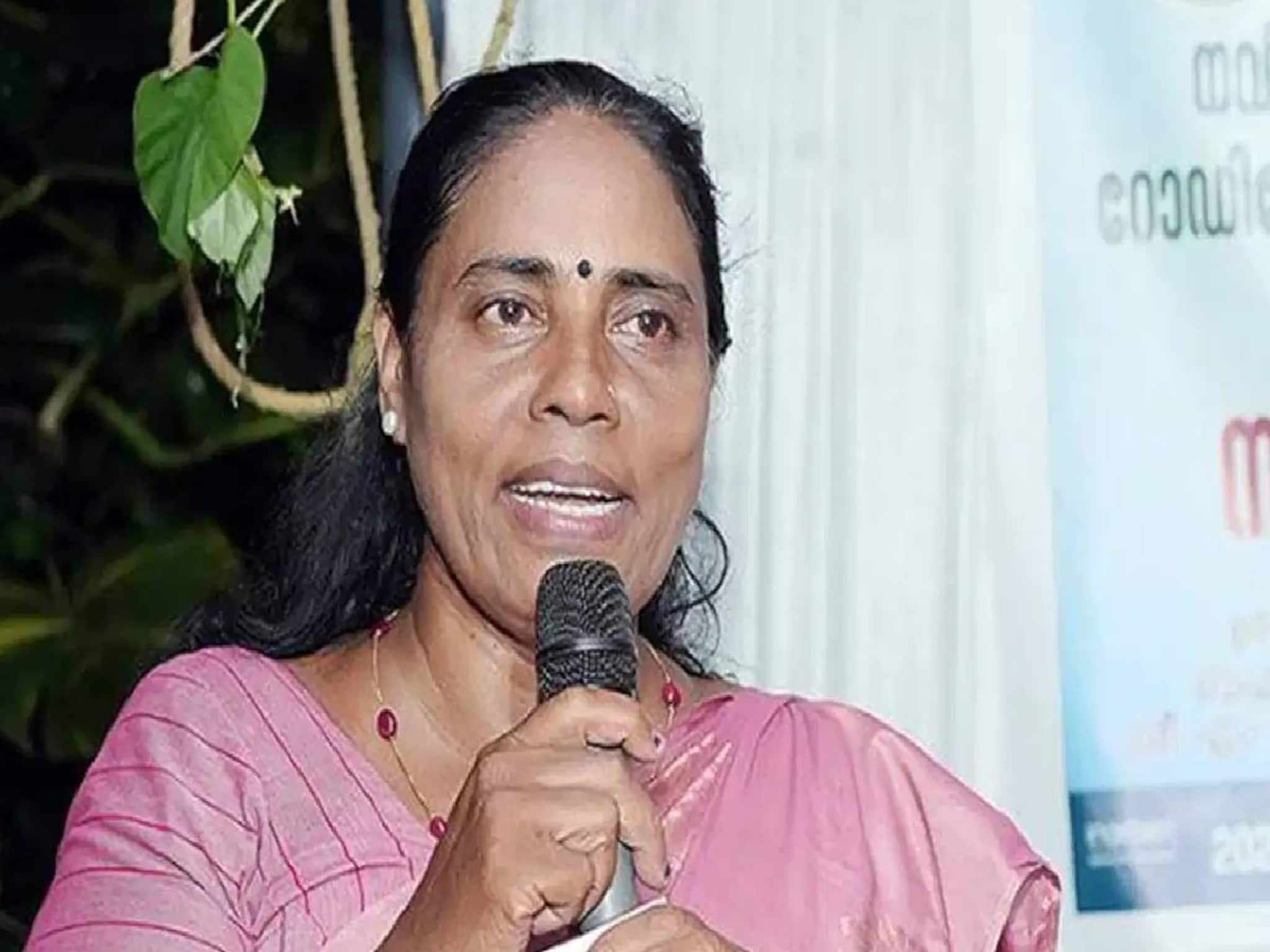 'ഭയന്ന് ഓടിപ്പോകില്ല; പണപ്പെട്ടി കണ്ടിട്ടില്ല': സസ്പെൻഷന് പിന്നാലെ നേതൃത്വത്തിനെതിരെ ലാലി ജെയിംസ്