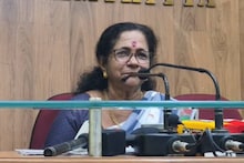 'രാഹുലിന്റേത് അതിതീവ്ര പീഡനം, മുകേഷിന്റേത് തീവ്രത കുറഞ്ഞത്': ജനാധിപത്യ മഹിളാ അസോസിയേഷൻ നേതാവ്