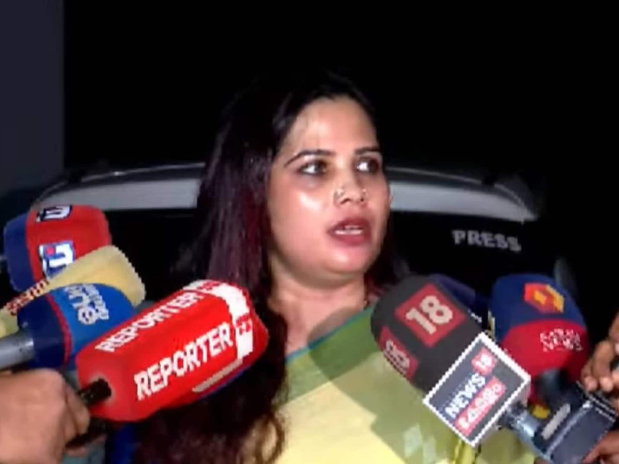 'രാഹുൽ മാങ്കൂട്ടത്തിൽ എനിക്കും മോശം സന്ദേശം അയച്ചു; ഇക്കാര്യം ഷാഫിയോട് പറഞ്ഞിരുന്നു': എം എ ഷഹനാസ്