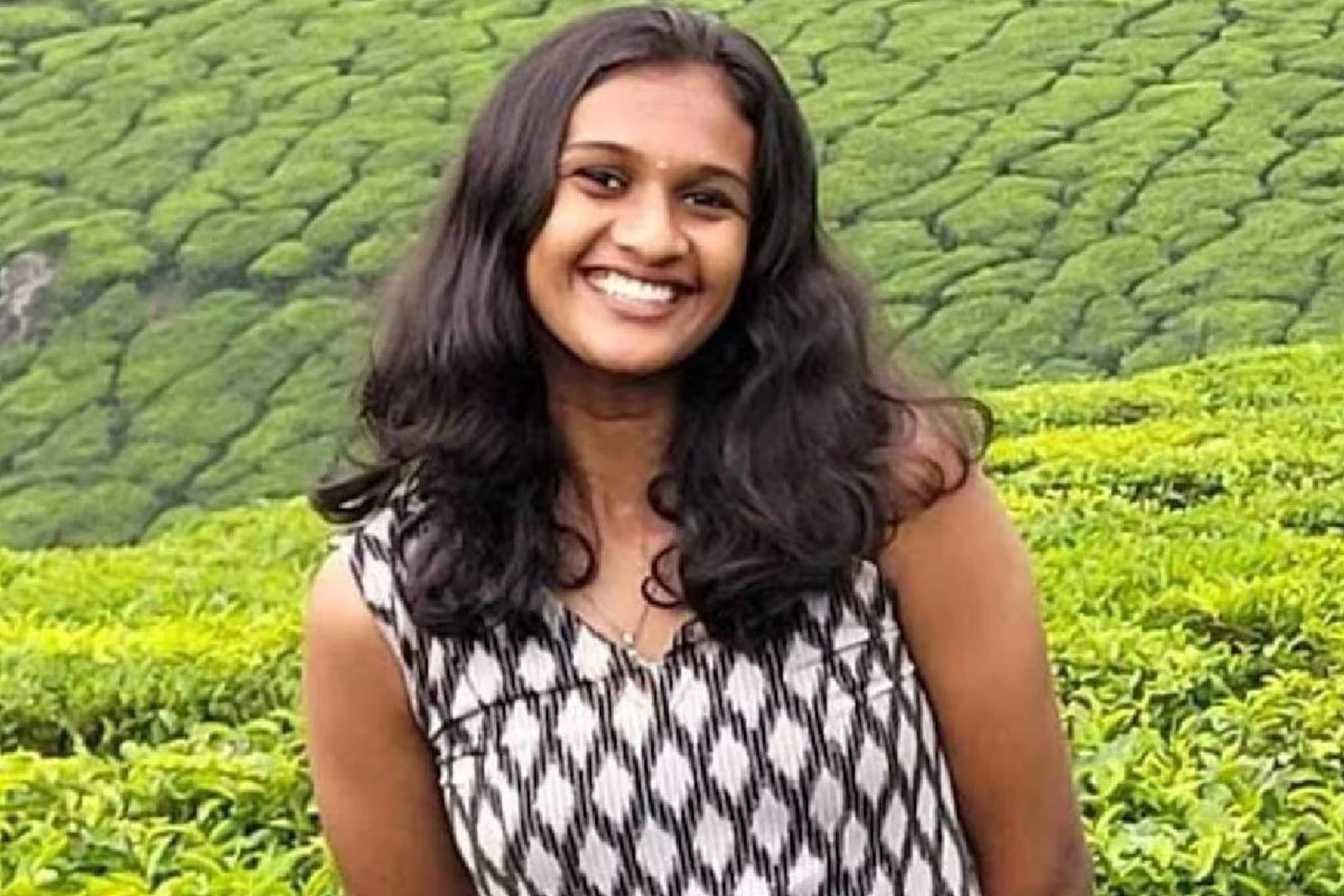 ബംഗളുരുവിൽ വിദ്യാർത്ഥിയായ 19-കാരിയെ മലയാറ്റൂരിൽ മരിച്ച നിലയിൽ കണ്ടെത്തി ബംഗളുരുവിൽ വിദ്യാർത്ഥിയായ 19-കാരിയെ മലയാറ്റൂരിൽ മരിച്ച നിലയിൽ കണ്ടെത്തി