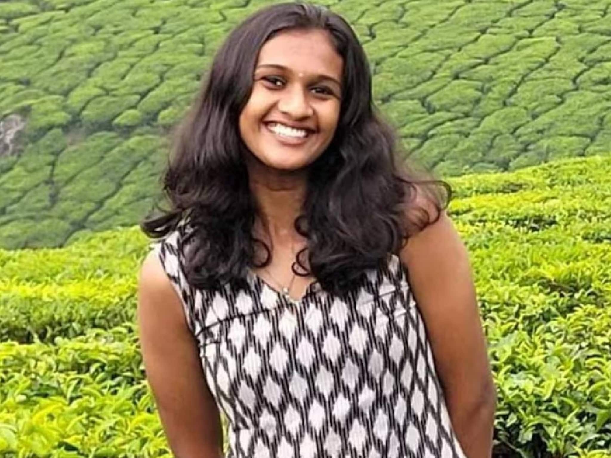 ബംഗളുരുവിൽ വിദ്യാർത്ഥിയായ 19-കാരിയെ മലയാറ്റൂരിൽ മരിച്ച നിലയിൽ കണ്ടെത്തി