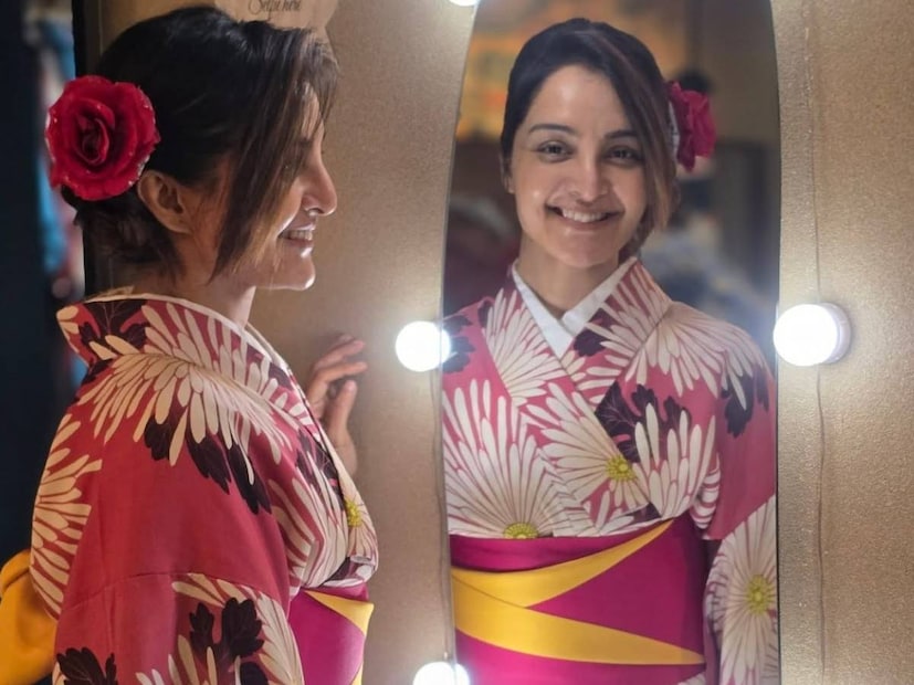 മീനാക്ഷിയും അനുജത്തി മാമാട്ടി എന്ന മഹാലക്ഷ്മിയും ഒന്നിച്ച് പോസ് ചെയ്യുന്ന ചിത്രത്തിൽ പോലും മഞ്ജു വാര്യരുടെ ലൈക്ക് കാണാം. എന്നാൽ, കോടതിവിധി വന്നശേഷമുള്ള മീനാക്ഷിയുടെ അപ്‌ലോഡുകൾക്ക് മഞ്ജു വാര്യരുടെ ലൈക്ക് ഇല്ല. വിധിക്ക് ശേഷം ദിലീപ് മഞ്ജുവിനെ കുറിച്ച് നടത്തിയ പരാമർശം മറ്റൊരു വിവാദത്തിനു തിരികൊളുത്തിക്കഴിഞ്ഞു. താരങ്ങളുടെ മകളായ മീനാക്ഷി പക്ഷേ ഈ ചിത്രങ്ങൾ പോസ്റ്റ് ചെയ്തതിനു പുറമേ, മറ്റൊരു പ്രതികരണവും നടത്തിയിട്ടില്ല. മഞ്ജു വാര്യർ മീനാക്ഷിയെ ഇൻസ്റ്റാഗ്രാമിൽ ഫോളോ ചെയ്യുന്നുവെങ്കിലും മീനാക്ഷി തിരിച്ചു ഫോളോ ചെയ്യുന്നവരുടെ പട്ടികയിൽ അമ്മ മഞ്ജുവില്ല