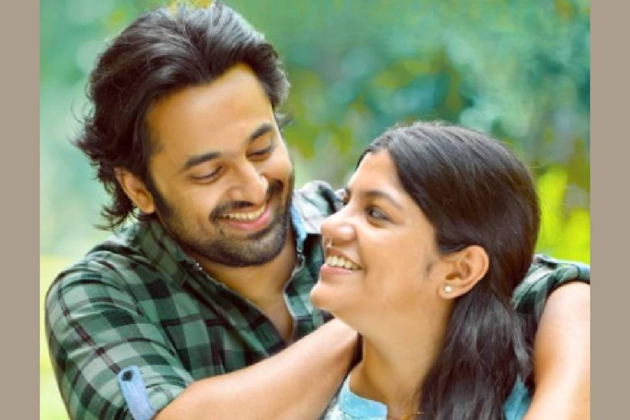 വിവാഹത്തിന് മുൻപും ശേഷവുമുള്ള പ്രണയം കണ്ടിട്ടുണ്ടോ? ഉണ്ണി മുകുന്ദൻ, അപർണ ബാലമുരളി ചിത്രം 'മിണ്ടിയും പറഞ്ഞും' ടീസർ