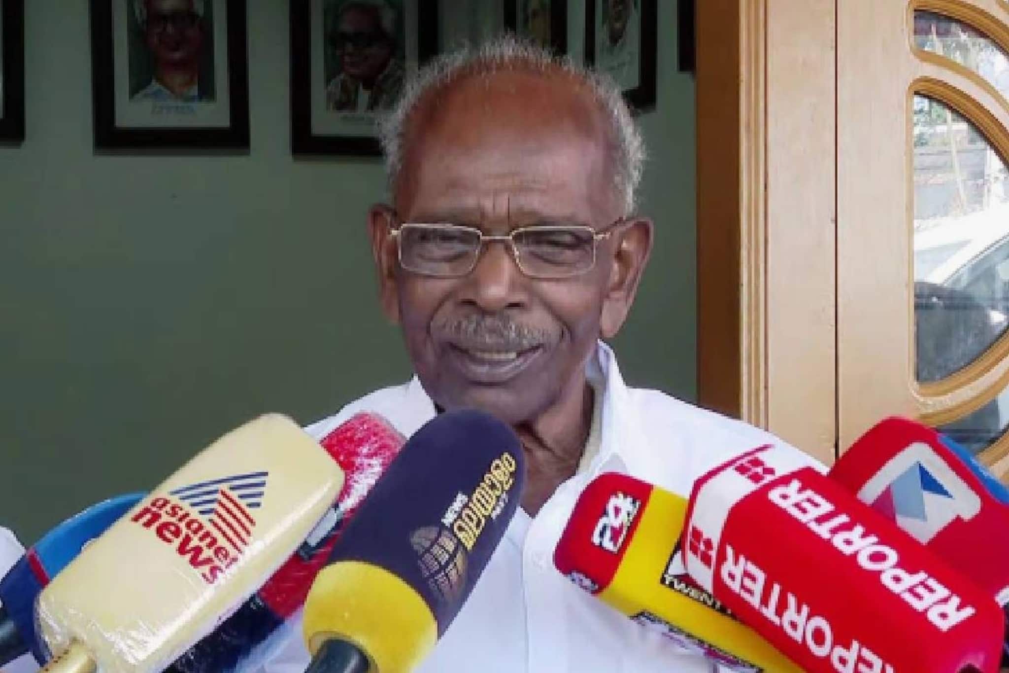 'ആനുകൂല്യം വാങ്ങി ശാപ്പാട് കഴിച്ചിട്ട് വോട്ടർമാരുടെ നന്ദികേട്'; എം.എം മണി 'ആനുകൂല്യം വാങ്ങി ശാപ്പാട് കഴിച്ചിട്ട് വോട്ടർമാരുടെ നന്ദികേട്'; എം.എം മണി