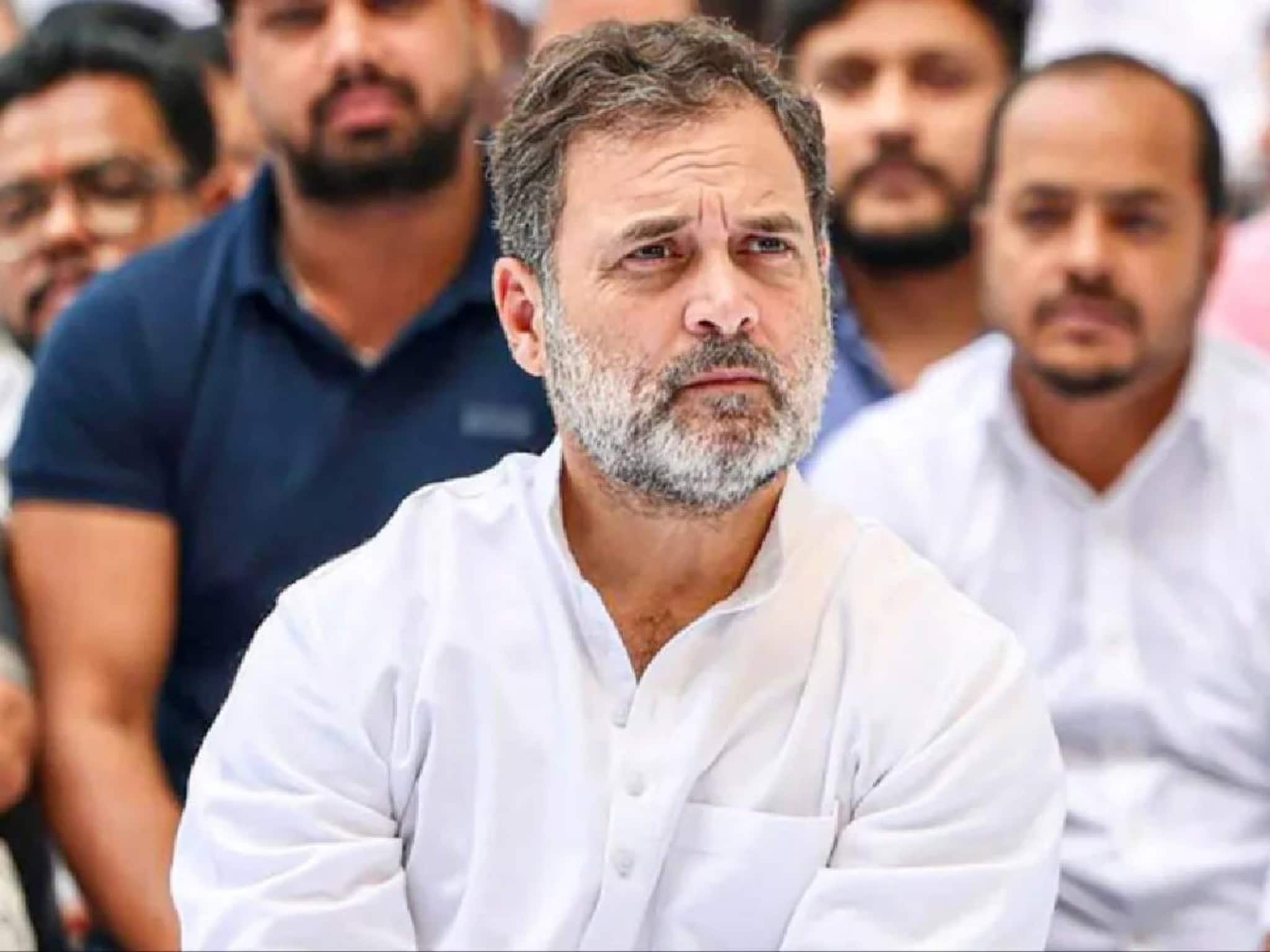 പ്രധാനമന്ത്രി മോദിയുടെ വന്ദേമാതരം പ്രസംഗത്തിനിടെ ലോക്‌സഭയിൽ നിന്ന് വിട്ടുനിന്ന രാഹുൽ ഗാന്ധിയെ വിമർശിച്ച് ബിജെപി