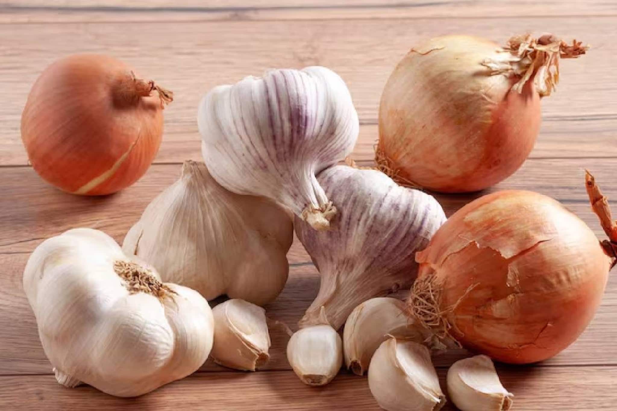 ഉള്ളിയും വെളുത്തുള്ളിയും കഴിക്കാന് ഭാര്യ തയ്യാറായില്ല; 22 വര്ഷത്തെ ദാമ്പത്യം അവസാനിച്ചു ഉള്ളിയും വെളുത്തുള്ളിയും കഴിക്കാന് ഭാര്യ തയ്യാറായില്ല; 22 വര്ഷത്തെ ദാമ്പത്യം അവസാനിച്ചു