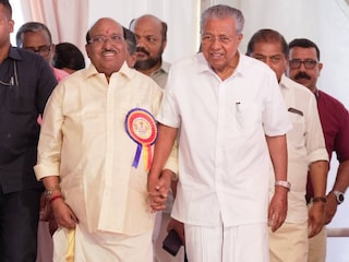 പിണറായി വിജയനും വെള്ളാപ്പള്ളി നടേശനും (ഫയൽ ചിത്രം)