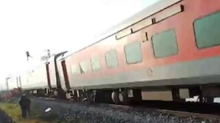 രാജധാനി എക്‌സ്പ്രസ് പാളം തെറ്റി