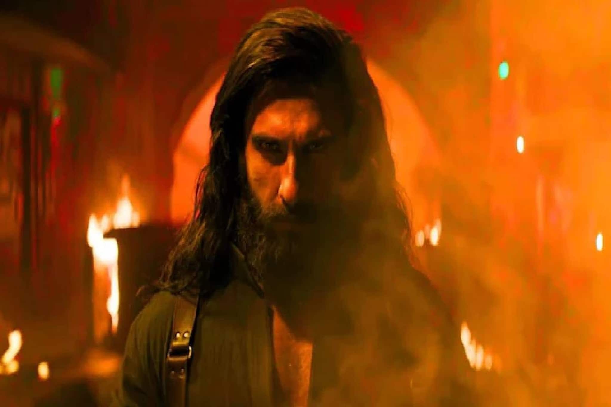 പാക് വിരുദ്ധത; രൺവീർ സിംഗിൻ്റെ ‘ധുരന്ധർ’ ആറ് ഗൾഫ് രാജ്യങ്ങളിൽ നിരോധിച്ചു പാക് വിരുദ്ധത; രൺവീർ സിംഗിൻ്റെ ‘ധുരന്ധർ’ ആറ് ഗൾഫ് രാജ്യങ്ങളിൽ നിരോധിച്ചു