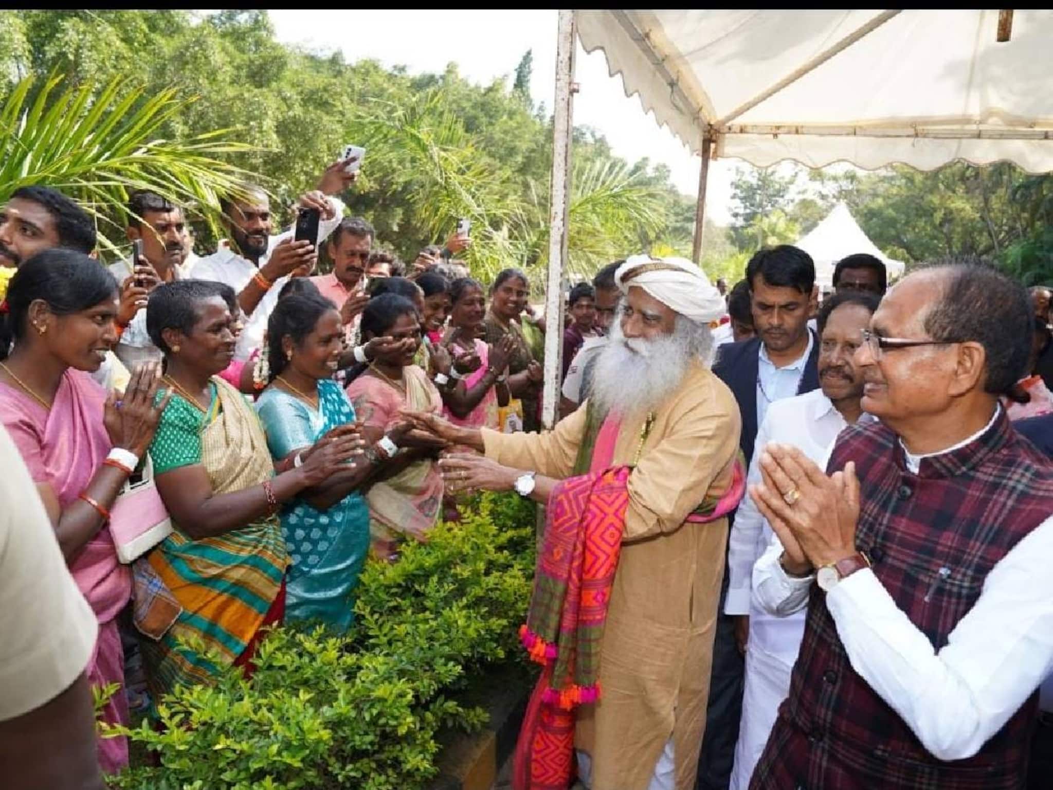 'കൃഷിഭൂമിയിൽ വിളയുന്നതെല്ലാം കർഷകർക്ക് അവകാശപ്പെട്ടതാകണം';ബ്രിട്ടീഷ് കാലനിയമങ്ങൾ ഭേദഗതി ചെയ്യണമെന്ന് സദ്ഗുരു
