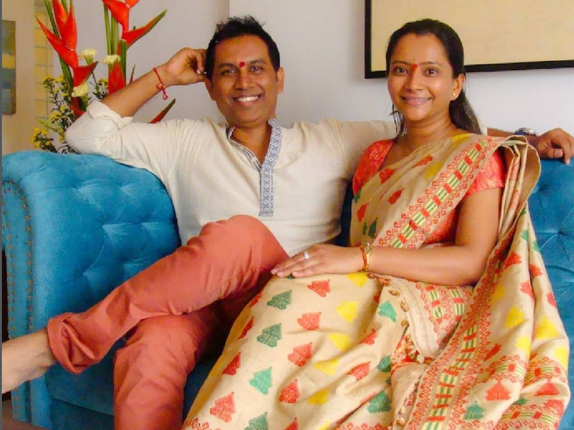 സാമന്തയെ കണ്ടുമുട്ടുന്നതിനും മുൻപേ രാജ് ശ്യമാലിയിൽ നിന്നും വിവാഹമോചനം നേടിയാതായി ചില ദേശീയ മാധ്യമങ്ങളിൽ റിപ്പോർട്ട് കാണാമെങ്കിലും, ഇതിൽ സ്ഥിരീകരണമില്ല. ഇപ്പോൾ ശ്യമാലി പേജുകൾ നീലുള്ള ഒരു പ്രതികരണ കുറിപ്പുമായി അവരുടെ ഇൻസ്റ്റഗ്രാം ഹാൻഡിലിൽ എത്തിയിരിക്കുന്നു. ഒരു പറ്റം ഇൻസ്റ്റഗ്രാം സ്റ്റോറികളിലൂടെ തനിക്ക് ആശംസയും പോസിറ്റിവിറ്റിയും നൽകിയവർക്ക് ശ്യമാലി ഡേ നന്ദി പ്രകടിപ്പിച്ചു. അതോടൊപ്പം തന്നെ ഇപ്പോൾ അവരെ ഏറെ സമ്മർദ്ദത്തിലാക്കിയ വിഷയത്തെക്കുറിച്ചും ശ്യമാലി ഡേ പ്രതികരിച്ചിട്ടുണ്ട്