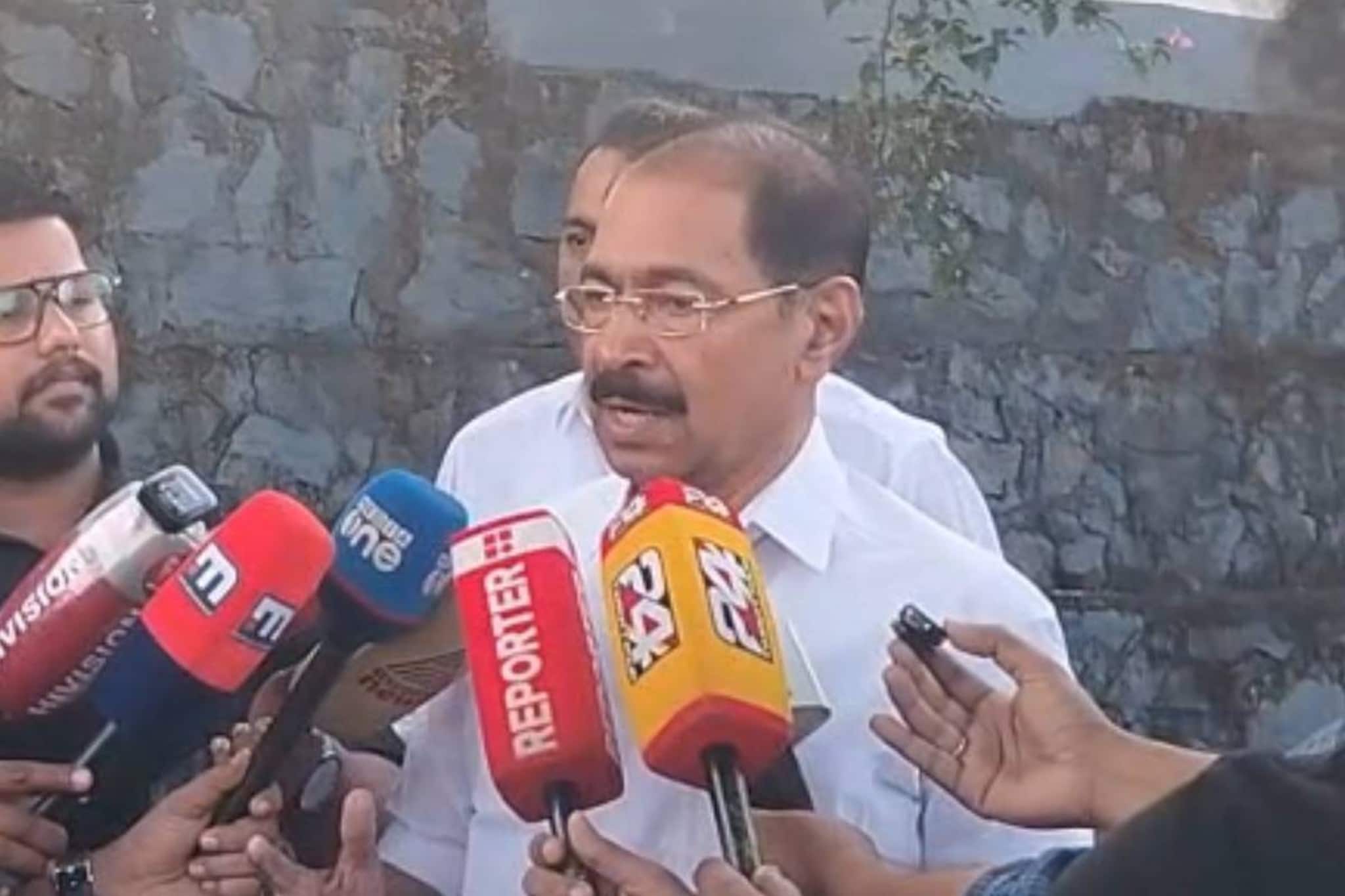 രാഹുൽ മാങ്കൂട്ടത്തിലിനെതിരായ രണ്ടാമത്തെ പരാതി ആസൂത്രിതം, പിന്നിൽ ഒരു 'ലീഗൽ ബ്രെയിൻ': സണ്ണി ജോസഫ് രാഹുൽ മാങ്കൂട്ടത്തിലിനെതിരായ രണ്ടാമത്തെ പരാതി ആസൂത്രിതം, പിന്നിൽ ഒരു 'ലീഗൽ ബ്രെയിൻ': സണ്ണി ജോസഫ്