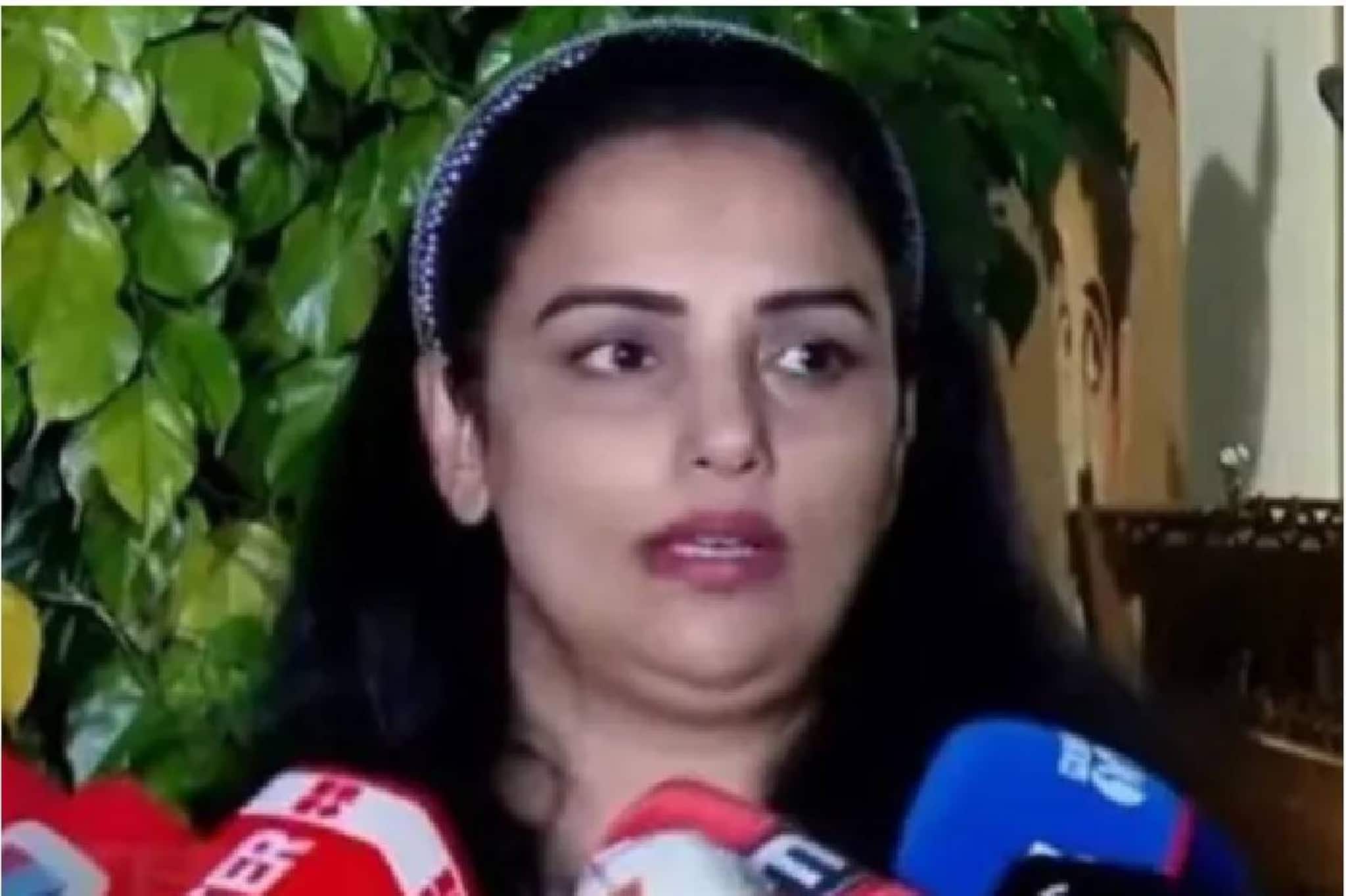 'അമ്മ സംഘടന അതിജീവിതയ്ക്കൊപ്പം; ദിലീപിനെ തിരിച്ചെടുക്കാനുള്ള ചർച്ച നടന്നിട്ടില്ല';ശ്വേതാ മേനോൻ