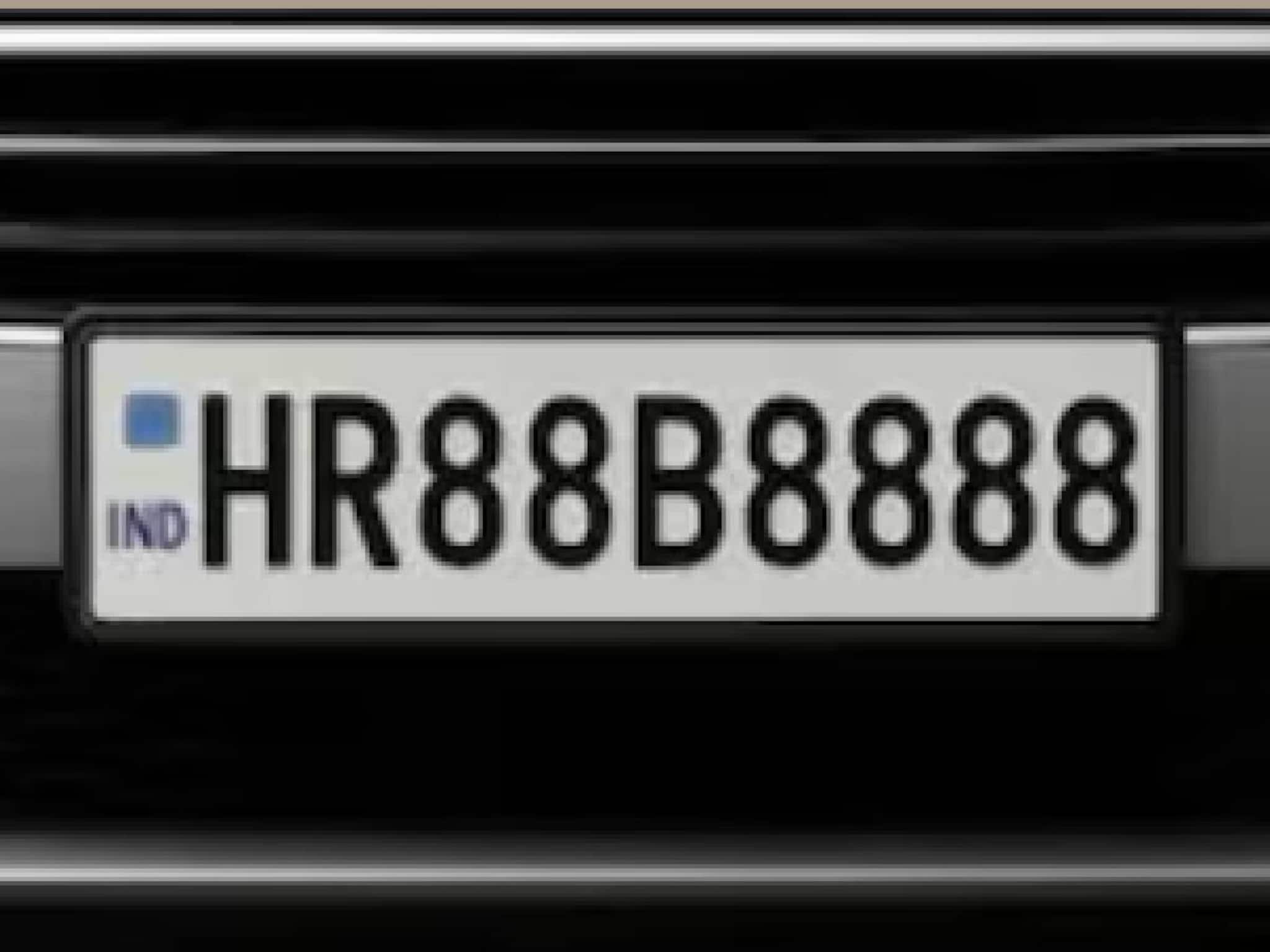 വിഐപി നമ്പർ ലേലത്തില്‍ 1.17 കോടിക്ക് സ്വന്തമാക്കിയിട്ടും പണമടച്ചില്ല; ആസ്തിയും വരുമാനവും അന്വേഷിക്കാന്‍ സര്‍ക്കാര്‍