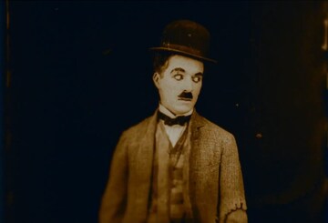 54-ാം വയസ്സിൽ 18 കാരിയുമായി നാലാം വിവാഹം; 11 കുട്ടികളും 26 പേരക്കുട്ടികളും; 3,500 കോടി ആസ്തിയുള്ള പ്രമുഖ നടൻ!