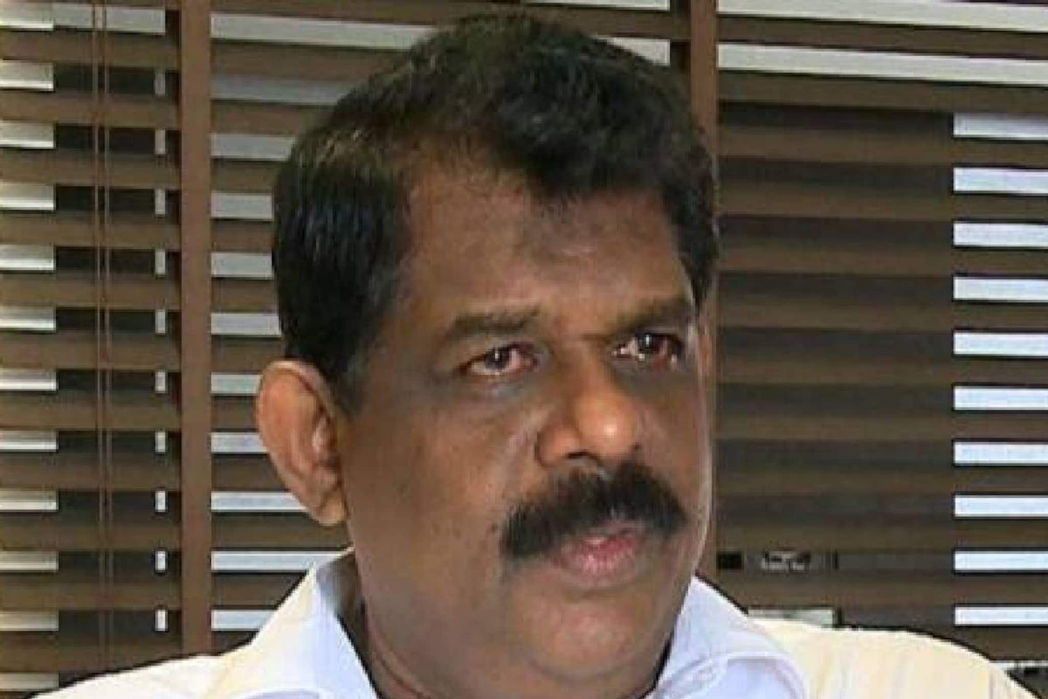 മയക്കുമരുന്ന് കേസിലെ തൊണ്ടിമുതലായ അടിവസ്ത്രത്തിൽ കൃത്രിമം നടത്തിയതിന് ആൻറണി രാജുവിന് എന്ത് സംഭവിക്കും? മയക്കുമരുന്ന് കേസിലെ തൊണ്ടിമുതലായ അടിവസ്ത്രത്തിൽ കൃത്രിമം നടത്തിയതിന് ആൻറണി രാജുവിന് എന്ത് സംഭവിക്കും?