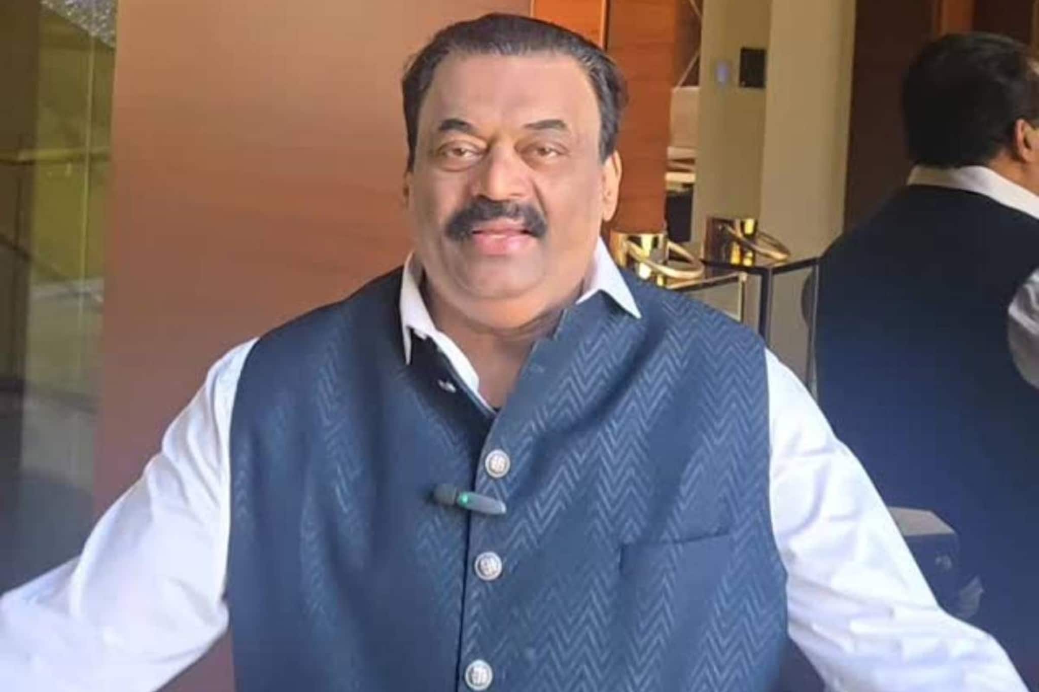 വമ്പൻചിത്രങ്ങളുടെ ശില്പിയായ സി.ജെ. റോയിയുടെ അകാലമരണം പുതിയ സിനിമയുടെ റിലീസ് പ്രഖ്യാപിച്ച ദിവസം